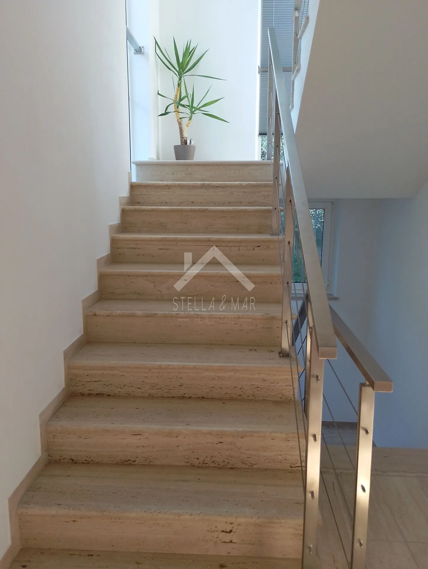 predivna vila na atraktivnoj lokaciji - borik, zadar - slika 21