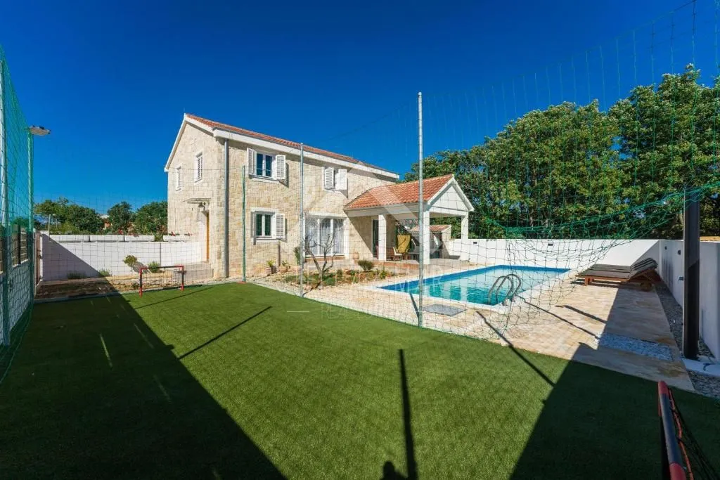 vila sa bazenom - zaton - slika 45