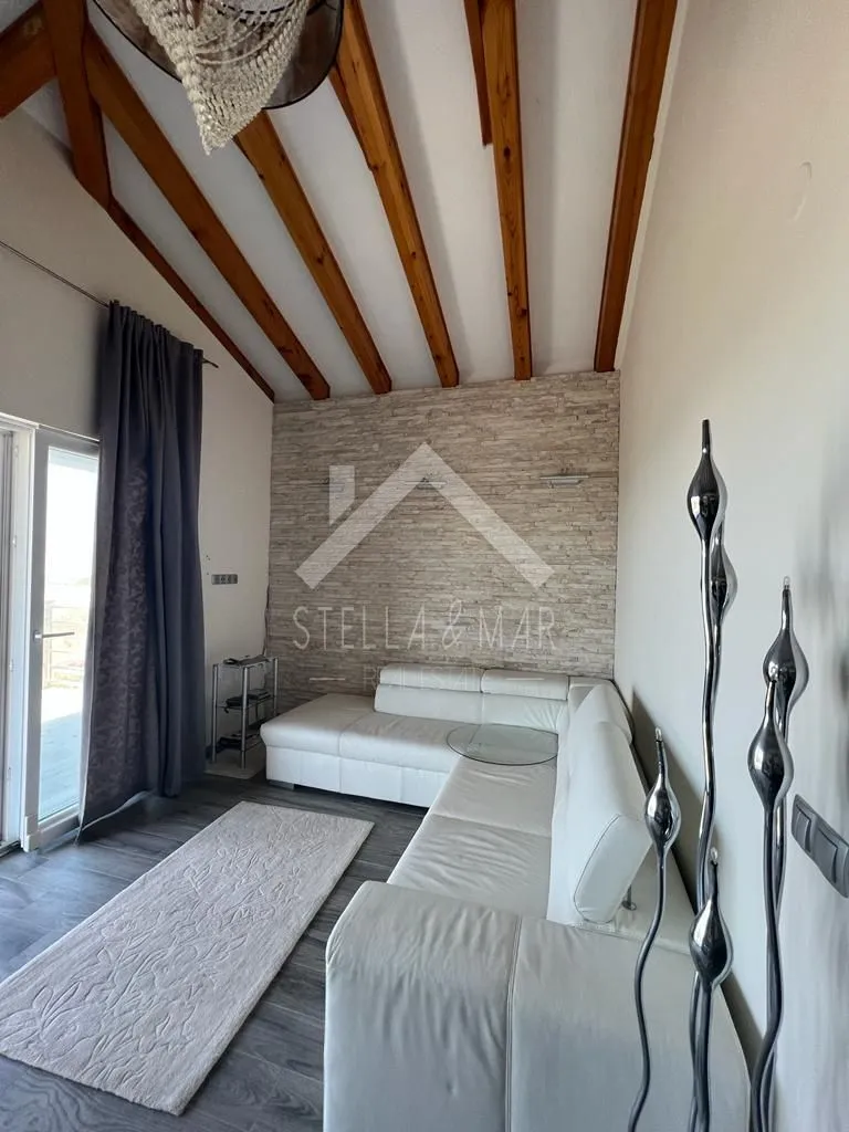 prekrasna vila sa bazenom - privlaka - slika 13