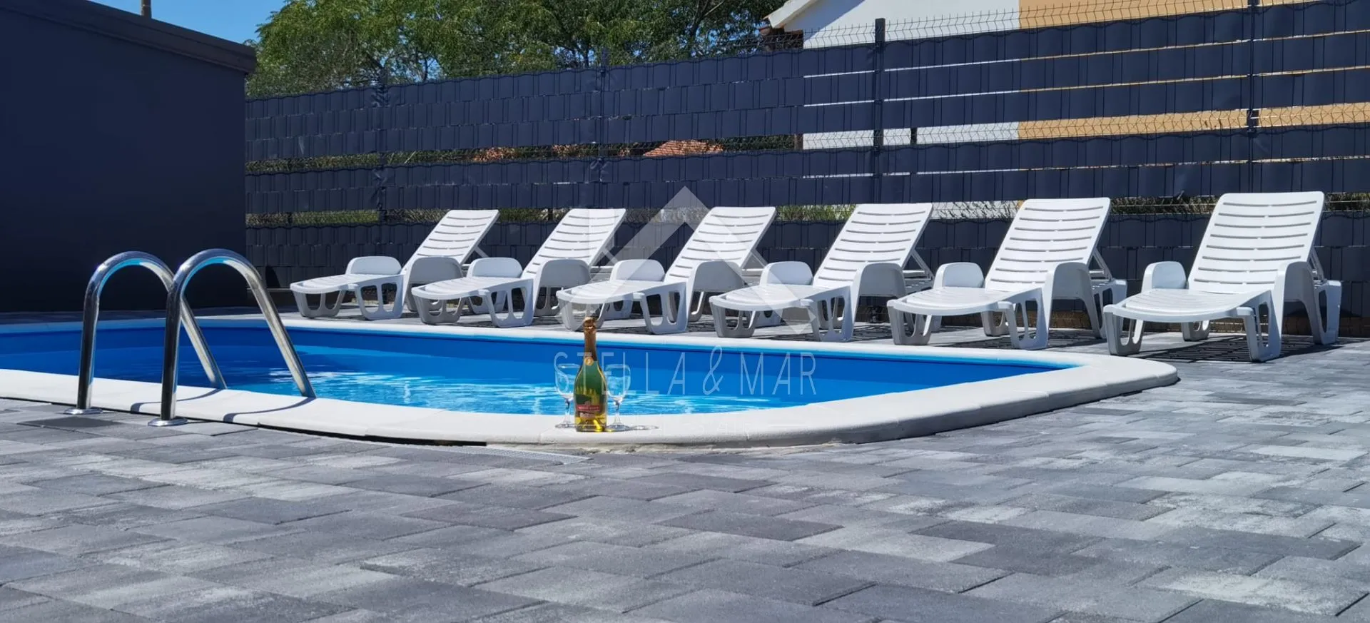 rezervirano moderna prizemnica sa bazenom - ninski stanovi - slika 5