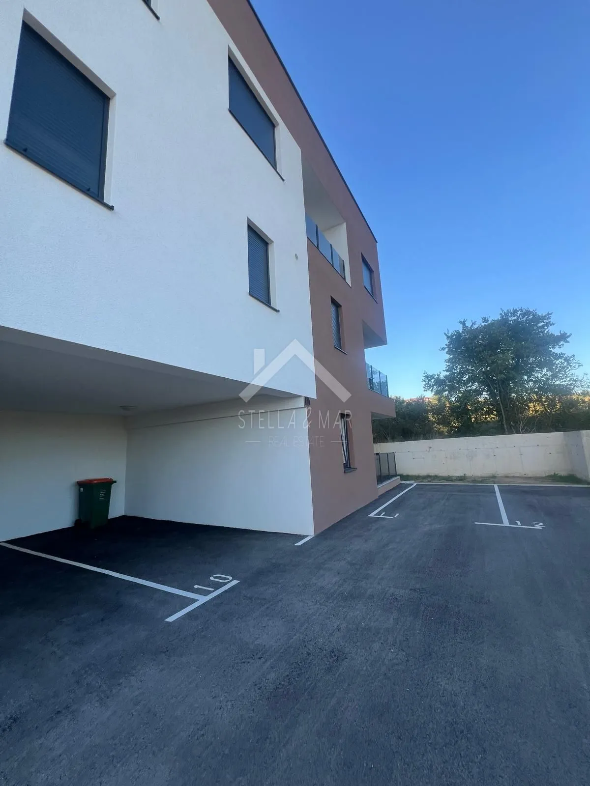 trosoban stan sa vrtom + 2 parkinga - plovanija, zadar - slika 23