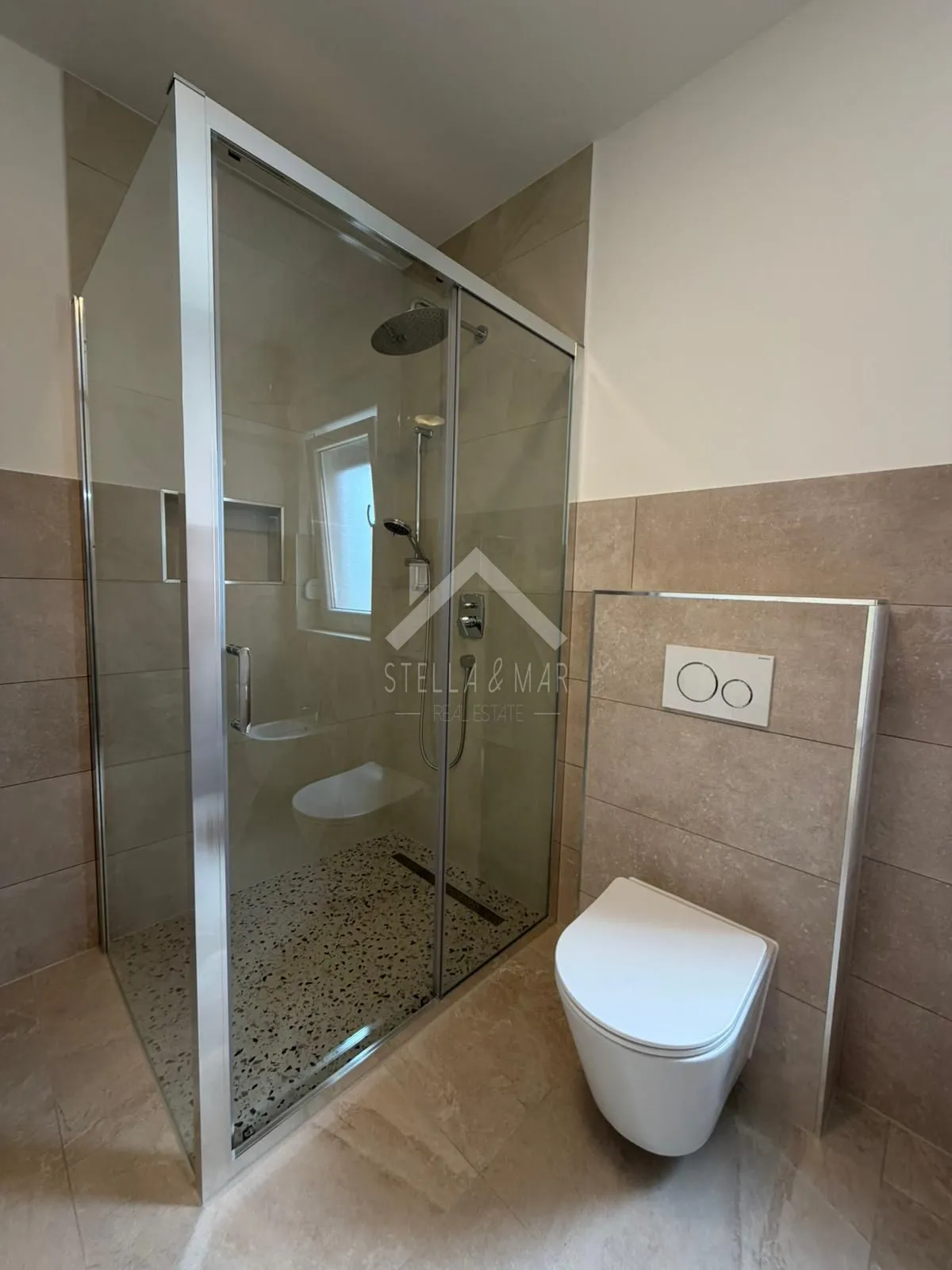 dvosobni apartman sa krovnom terasom, pogled - vir - slika 16