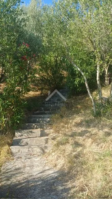 kuća i zemljište prvi red uz more - rtina - slika 18