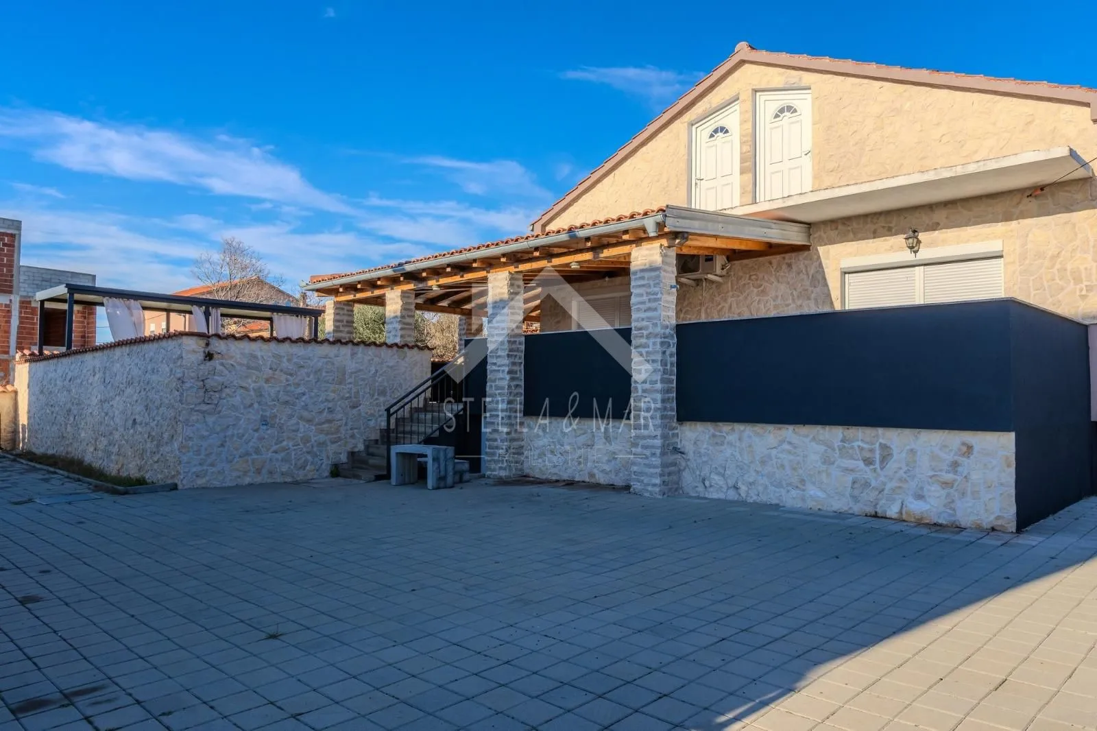 prekrasna villa sa bazenom - posedarje - slika 36
