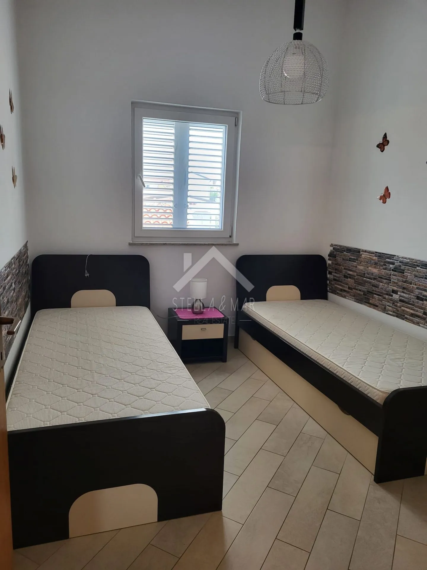 dvosobni apartman, drugi red od mora - vir - slika 12