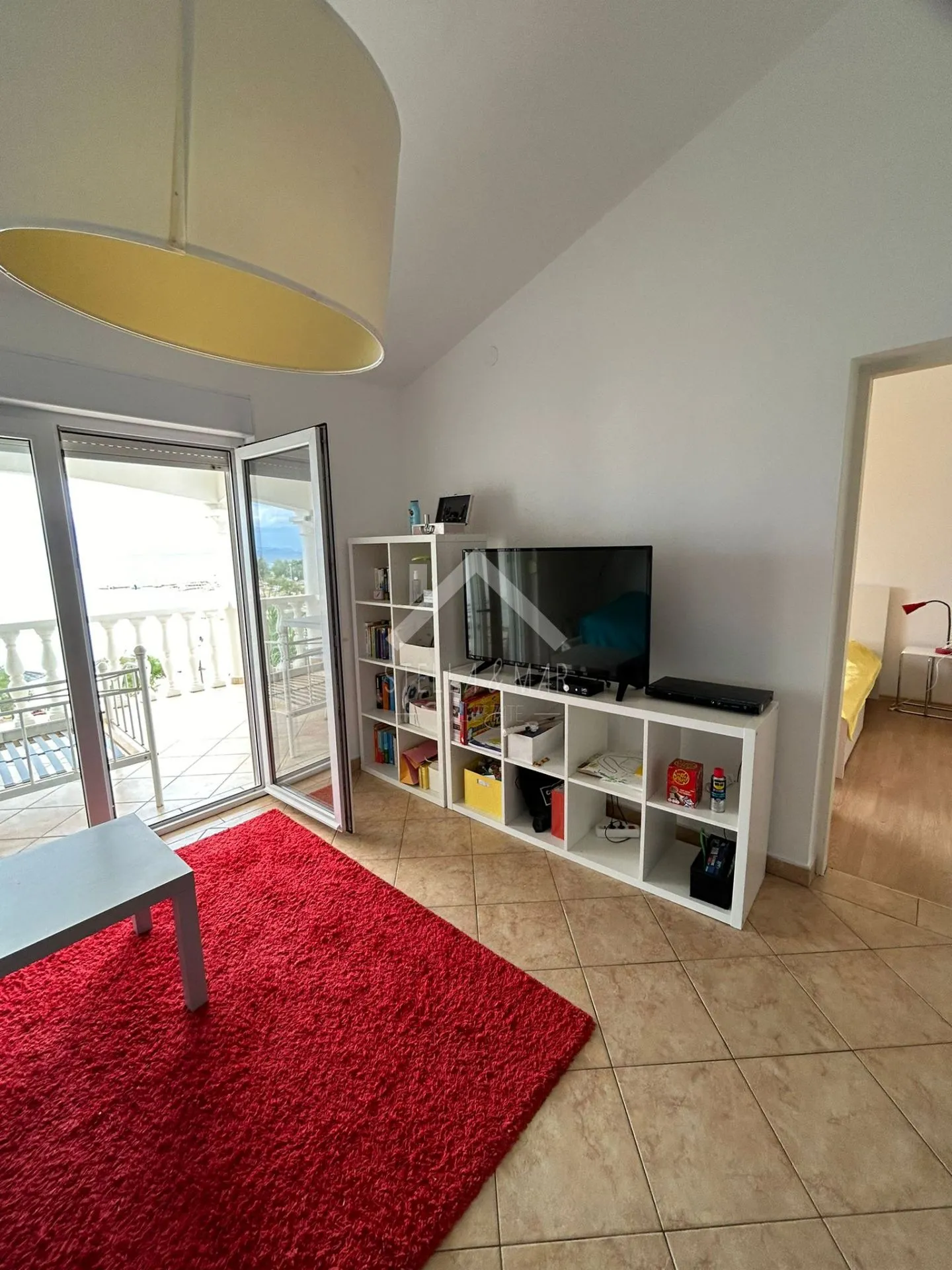 kuća sa dva apartmana, prvi red do mora - vir - slika 19