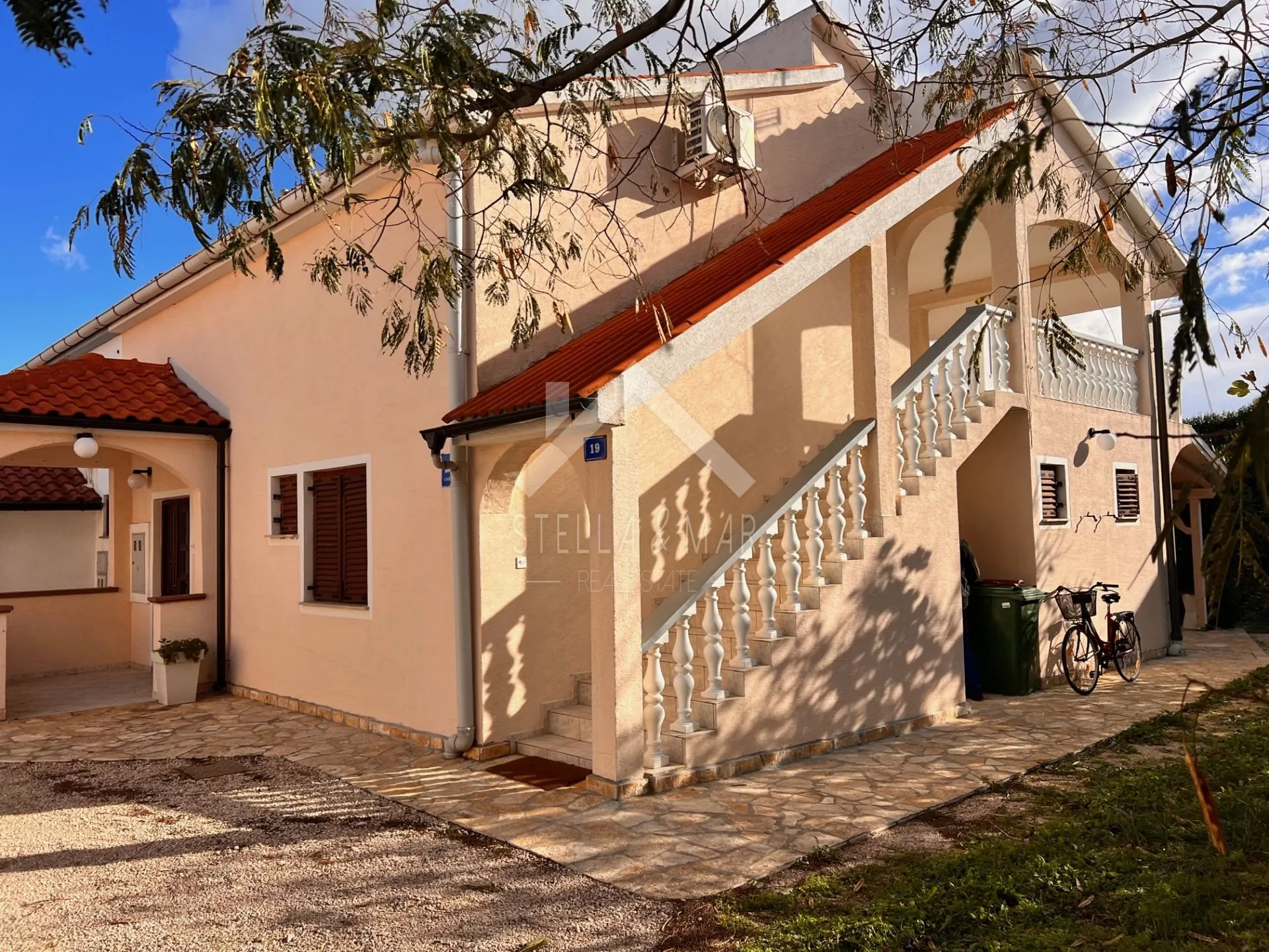 dvojna kuća sa 3 apartman u centru vira - vir - slika 3