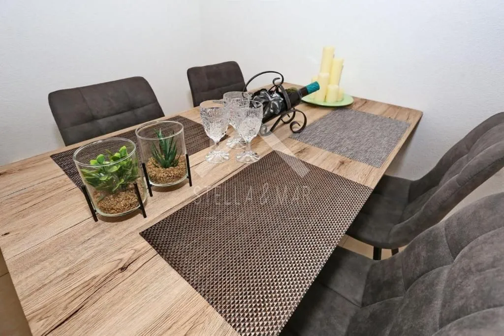 apartmanska kuća, novouređena, pogled na more - vir - slika 17