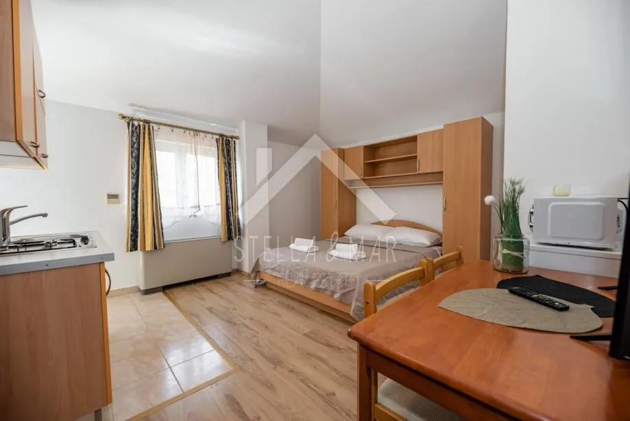 top ponuda! villa sa bazenom na prostranoj parceli - zemunik donji - slika 24