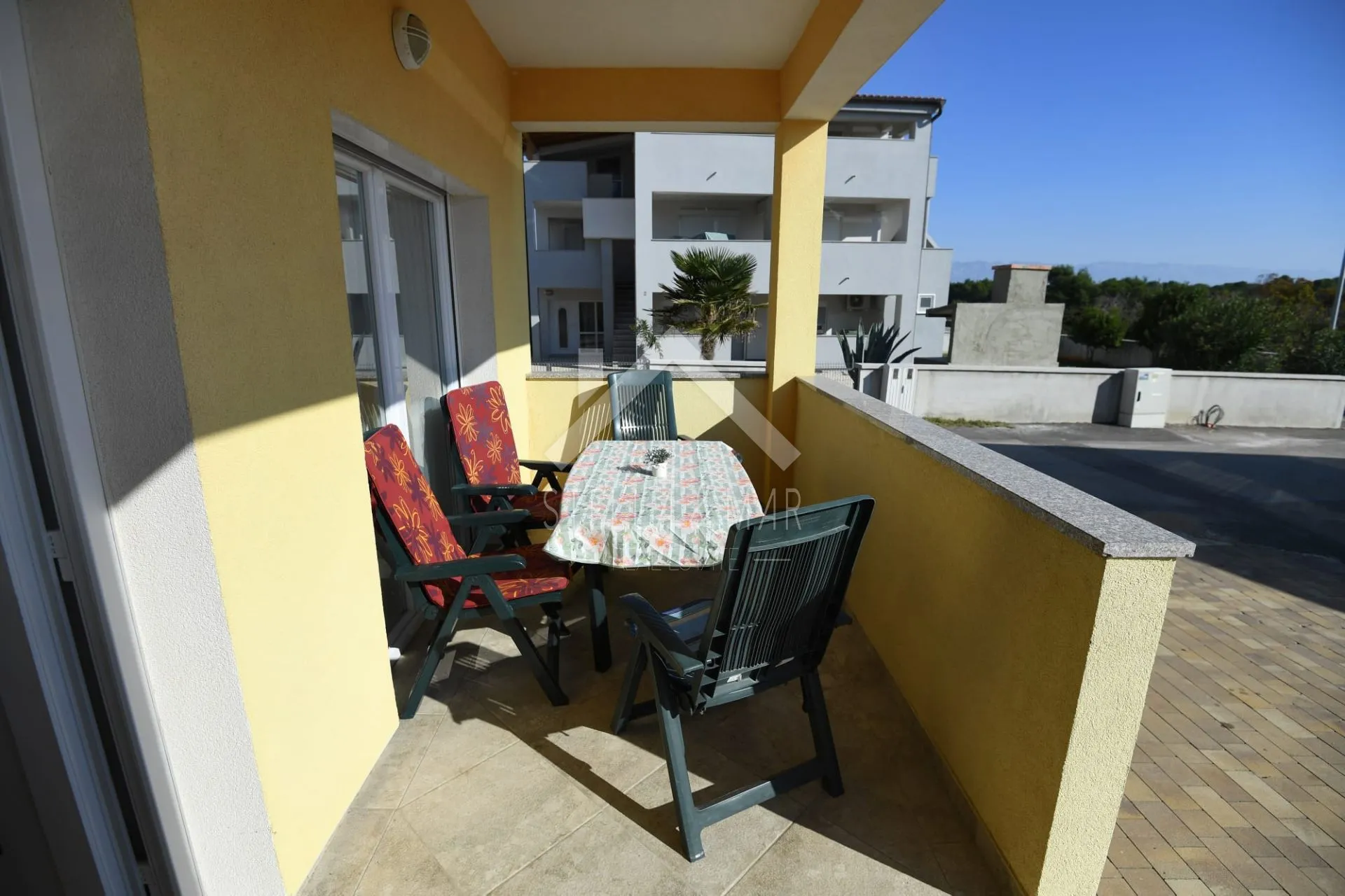 samostojeća kuća sa 5 apartmana - vir - slika 27