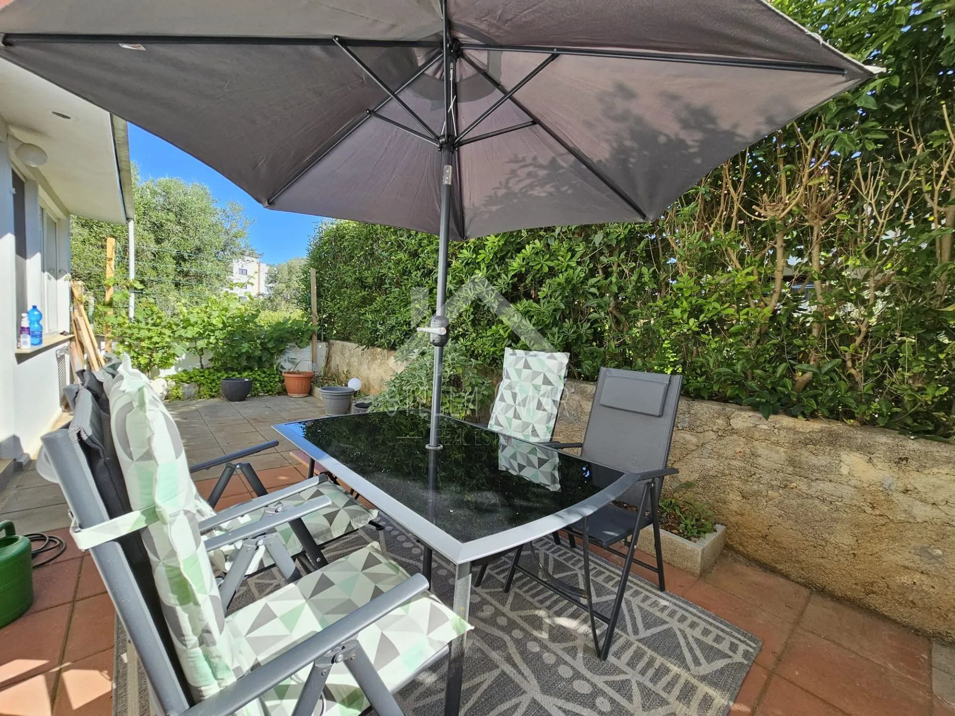 dvoetažni apartman, centar - vir - slika 2