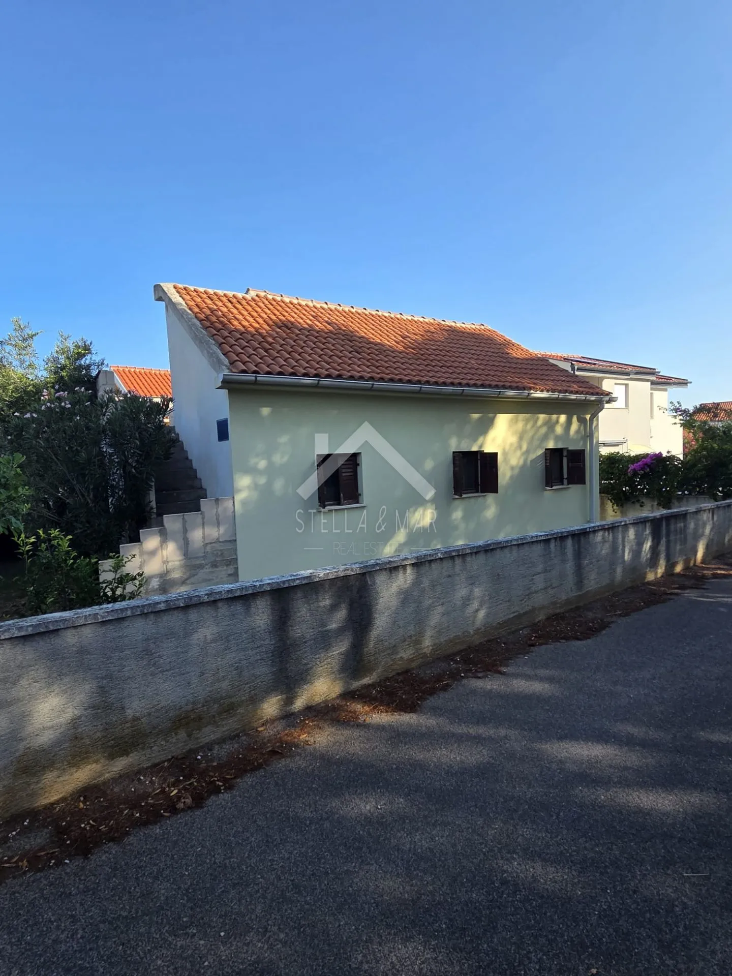 samostojeća kuća, katnica, na mirnoj lokaciji - vir, lozice - slika 8