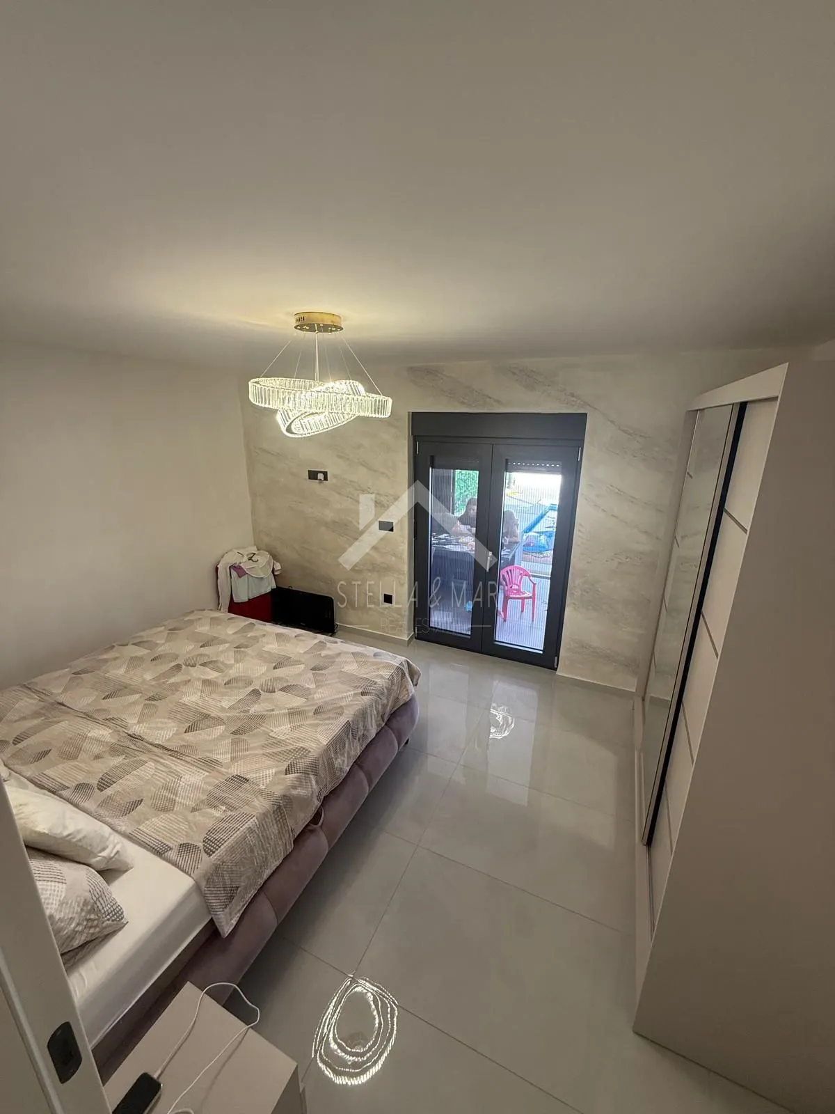 moderni dvosobni apartman sa bazenom - vir - slika 14