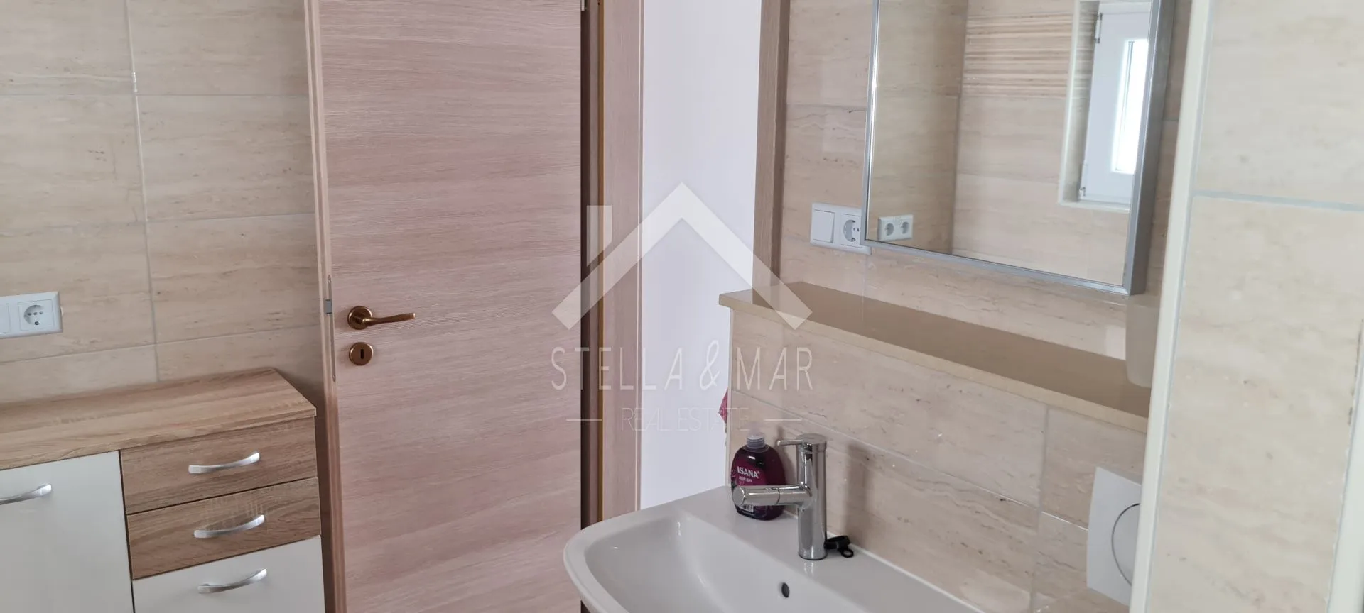 kuća sa 4 apartmana, južna strana - vir - slika 26