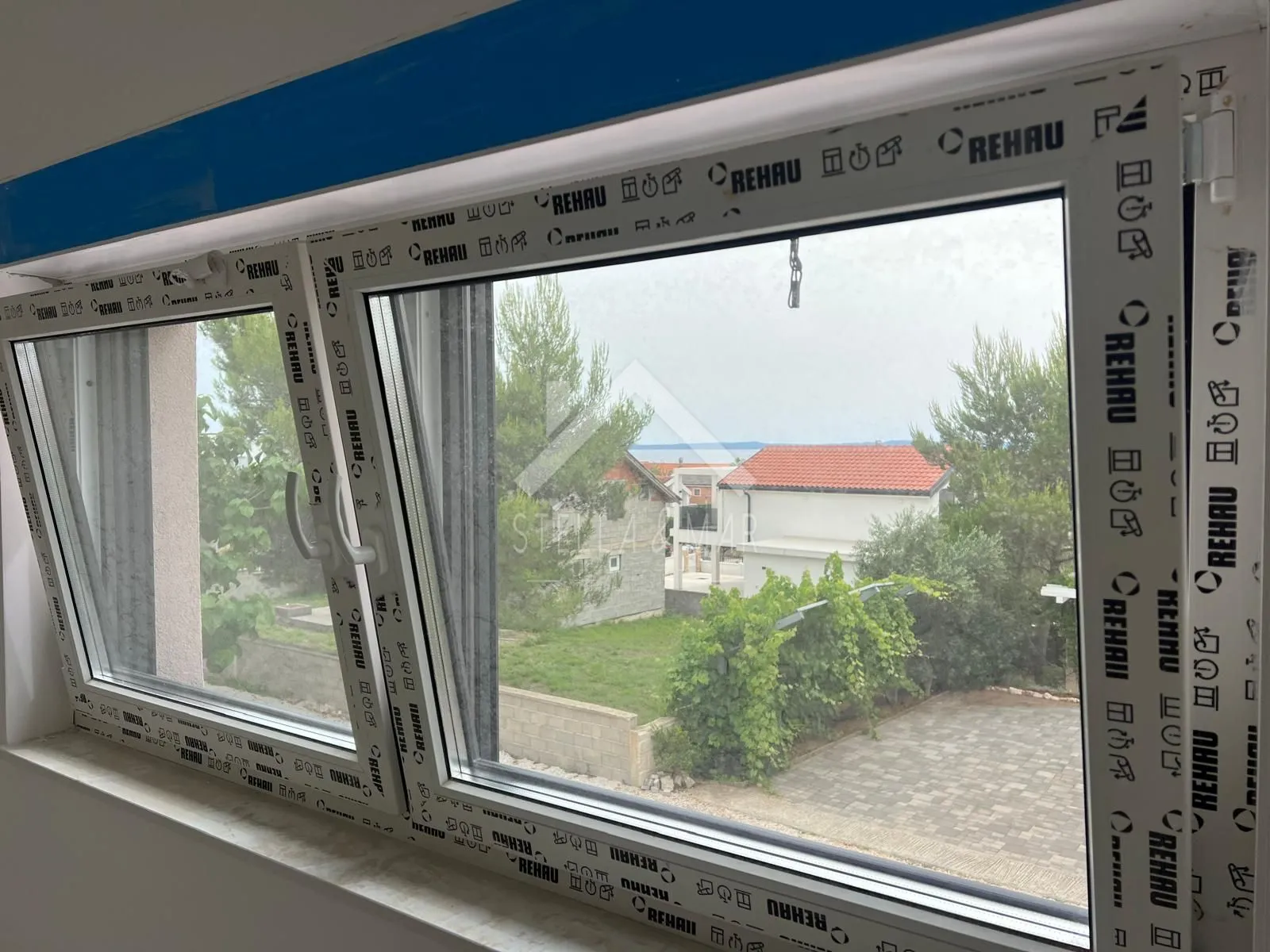 trosoban apartman sa predivnim pogledom na more - vir - slika 10