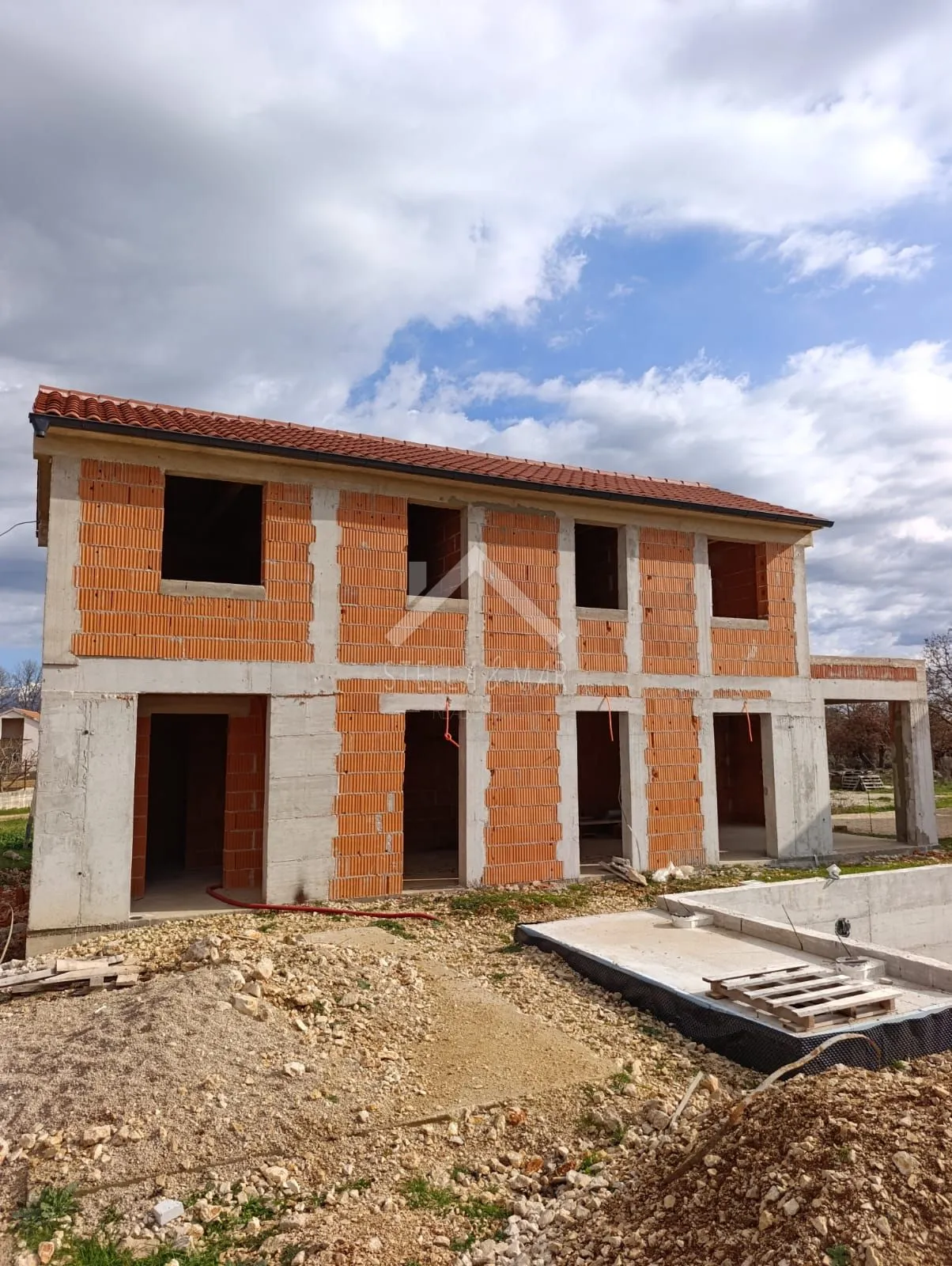 obiteljska kuća u roh bau stanju - ninski stanovi - slika 2