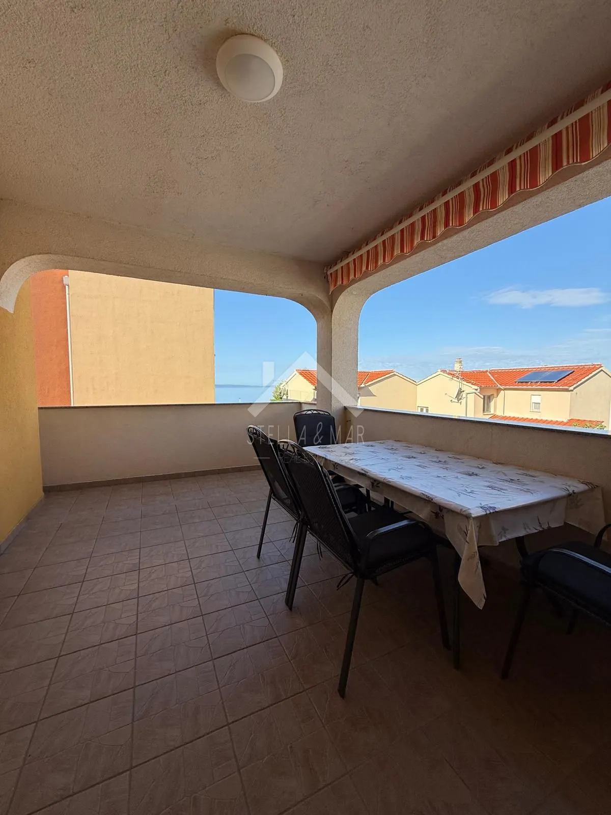 prekrasan apartman 50m do mora i plaže - vir - slika 3