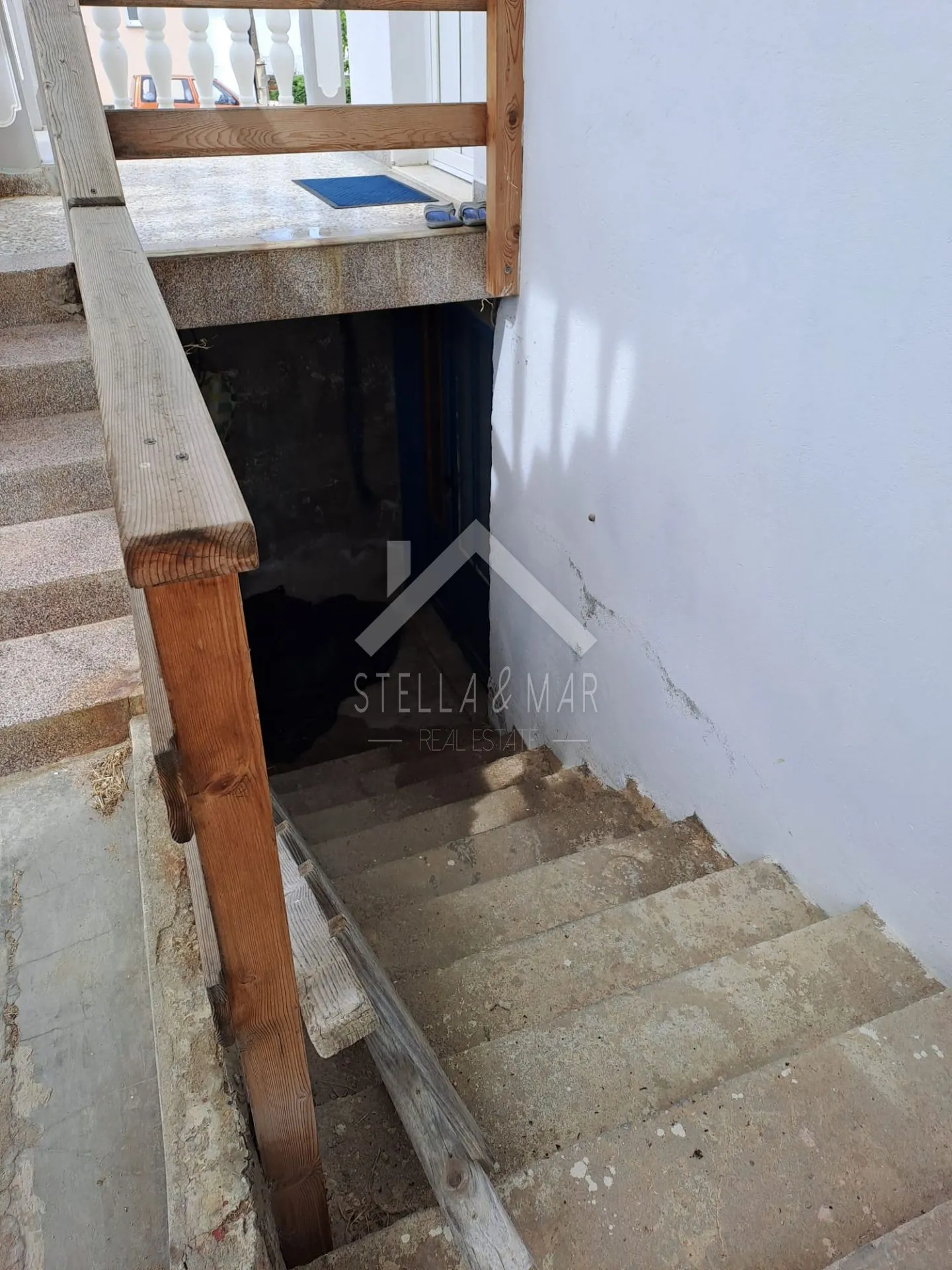 kuća sa prostranom okućnicom, centar - vrsi - slika 23