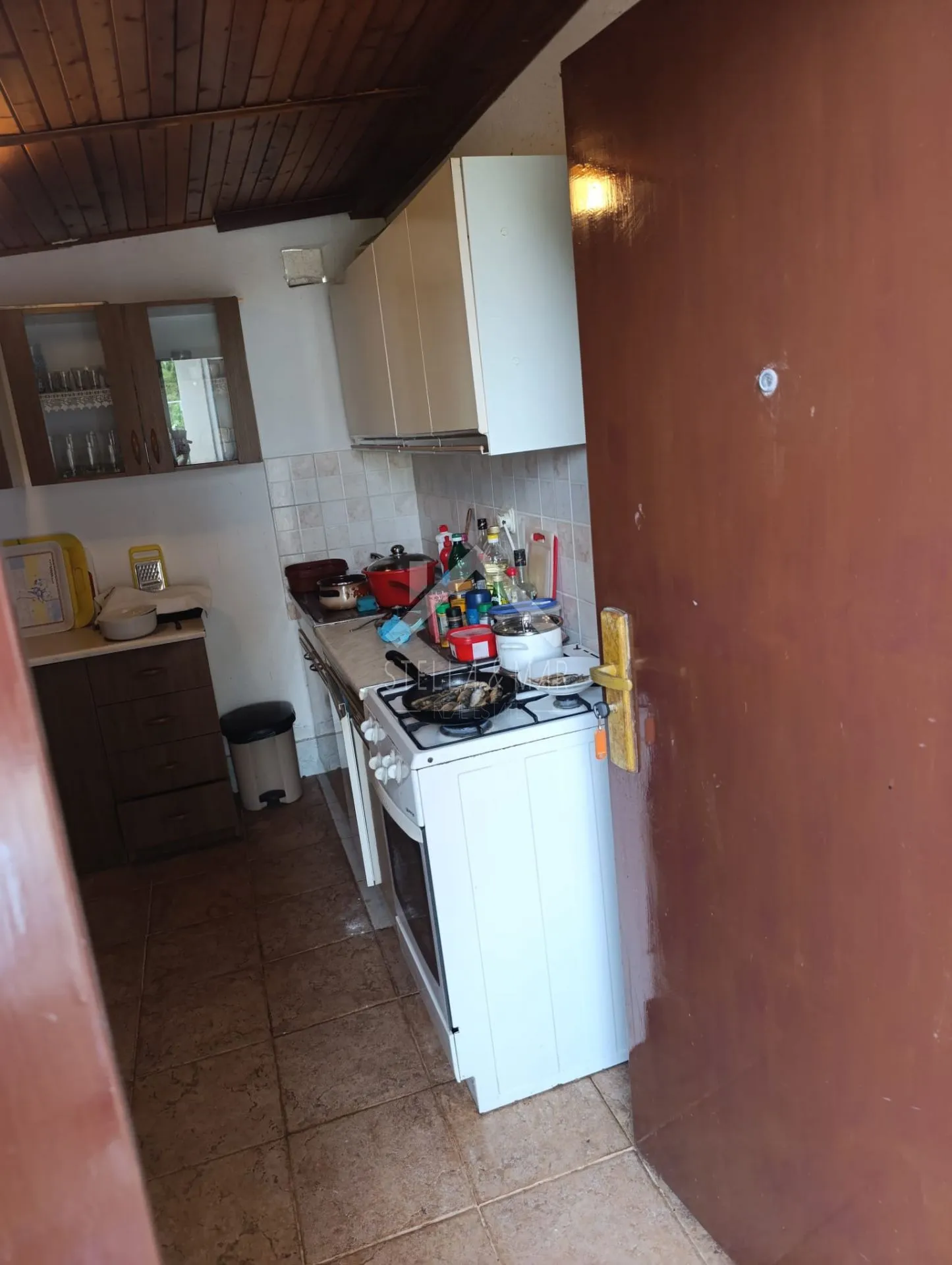 kuća sa 4 stana, garaža, prostrana okućnica - zukve, vrsi - slika 48