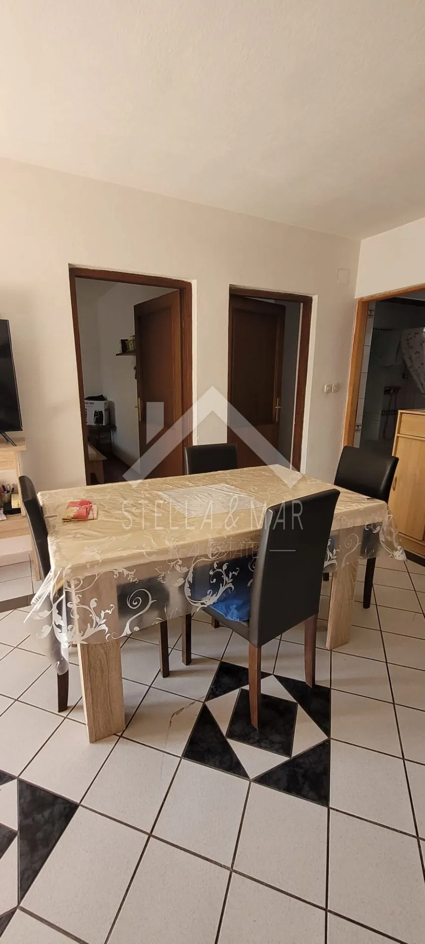 kuća sa 5 apartmana - vir - slika 6