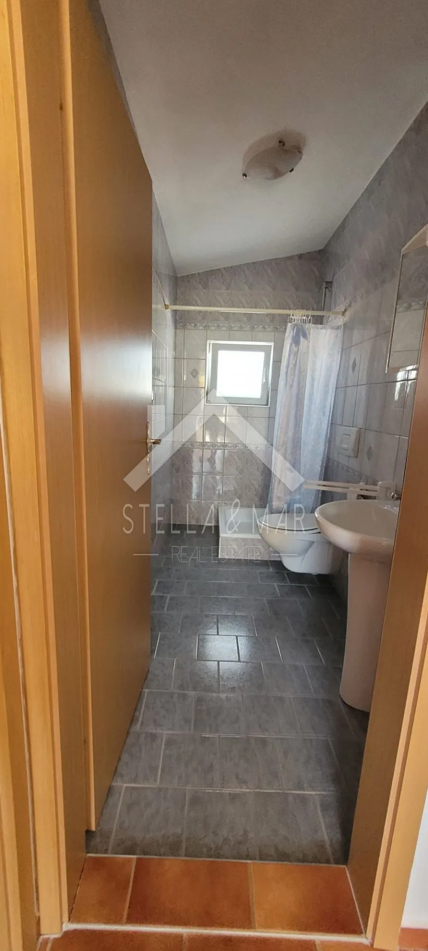 kuća sa 5 apartmana - vir - slika 24