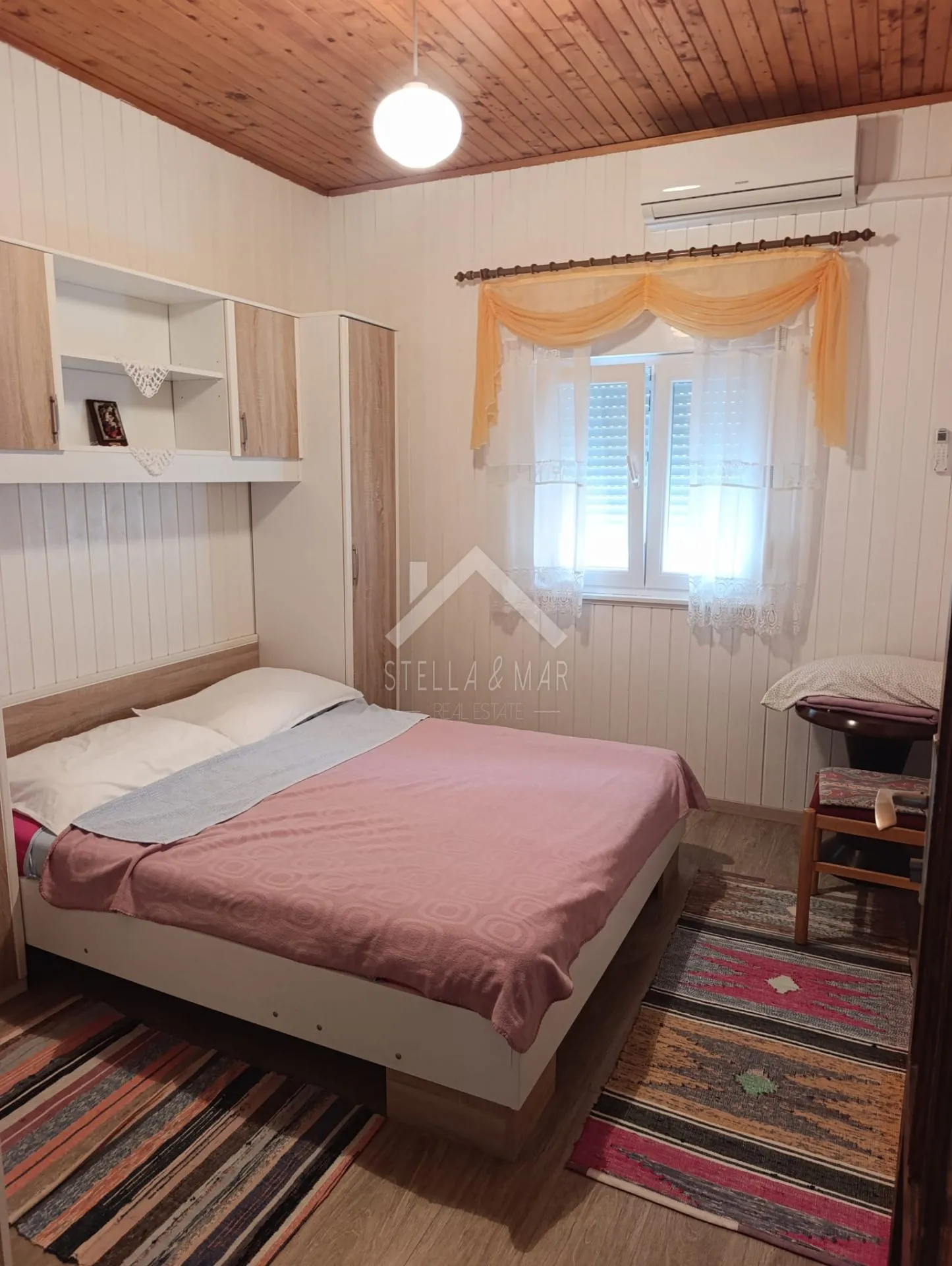kuća sa 4 stana, garaža, prostrana okućnica - zukve, vrsi - slika 35