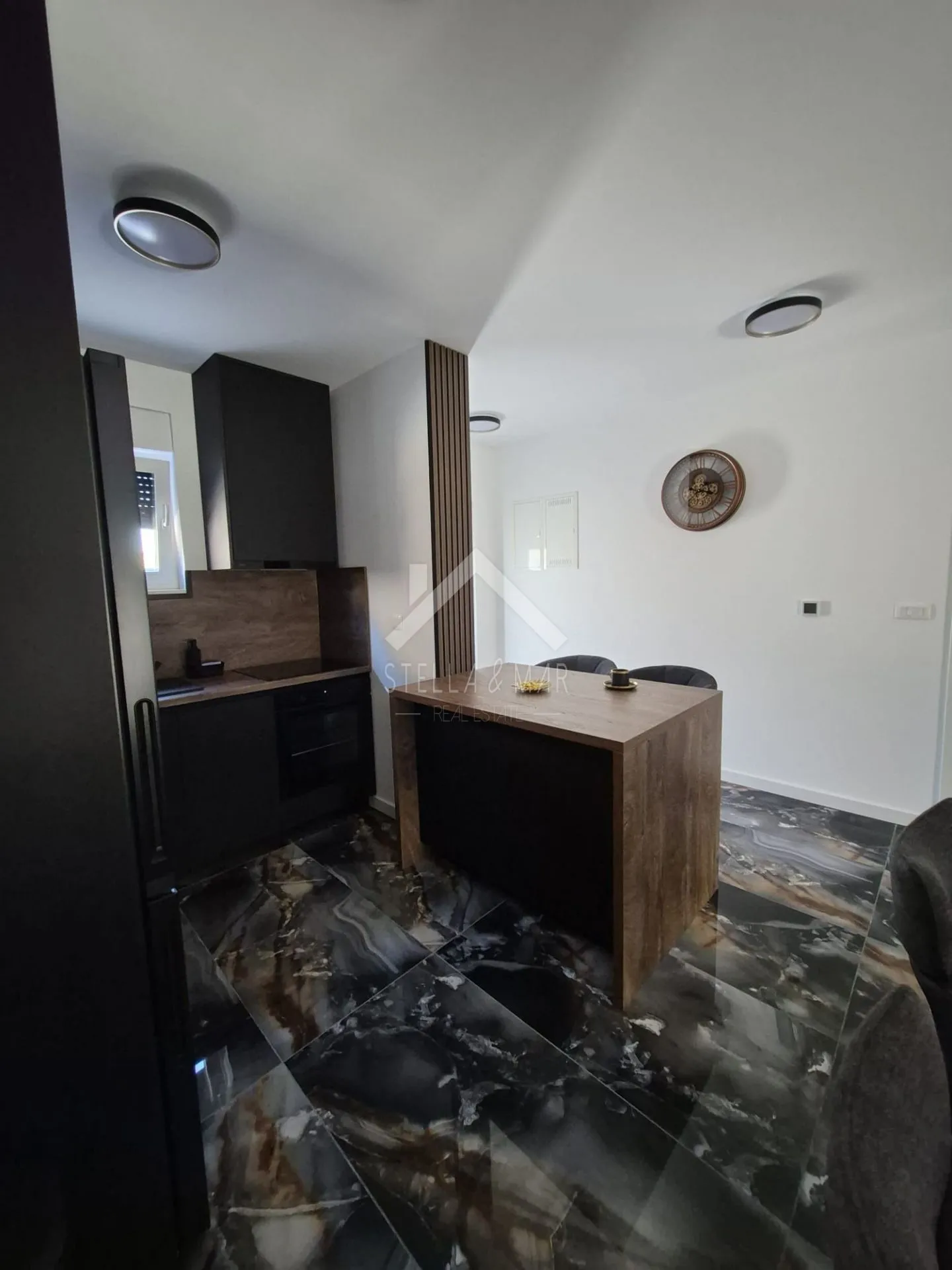 trosobni apartman, namješten, novogradnja - vir - slika 11