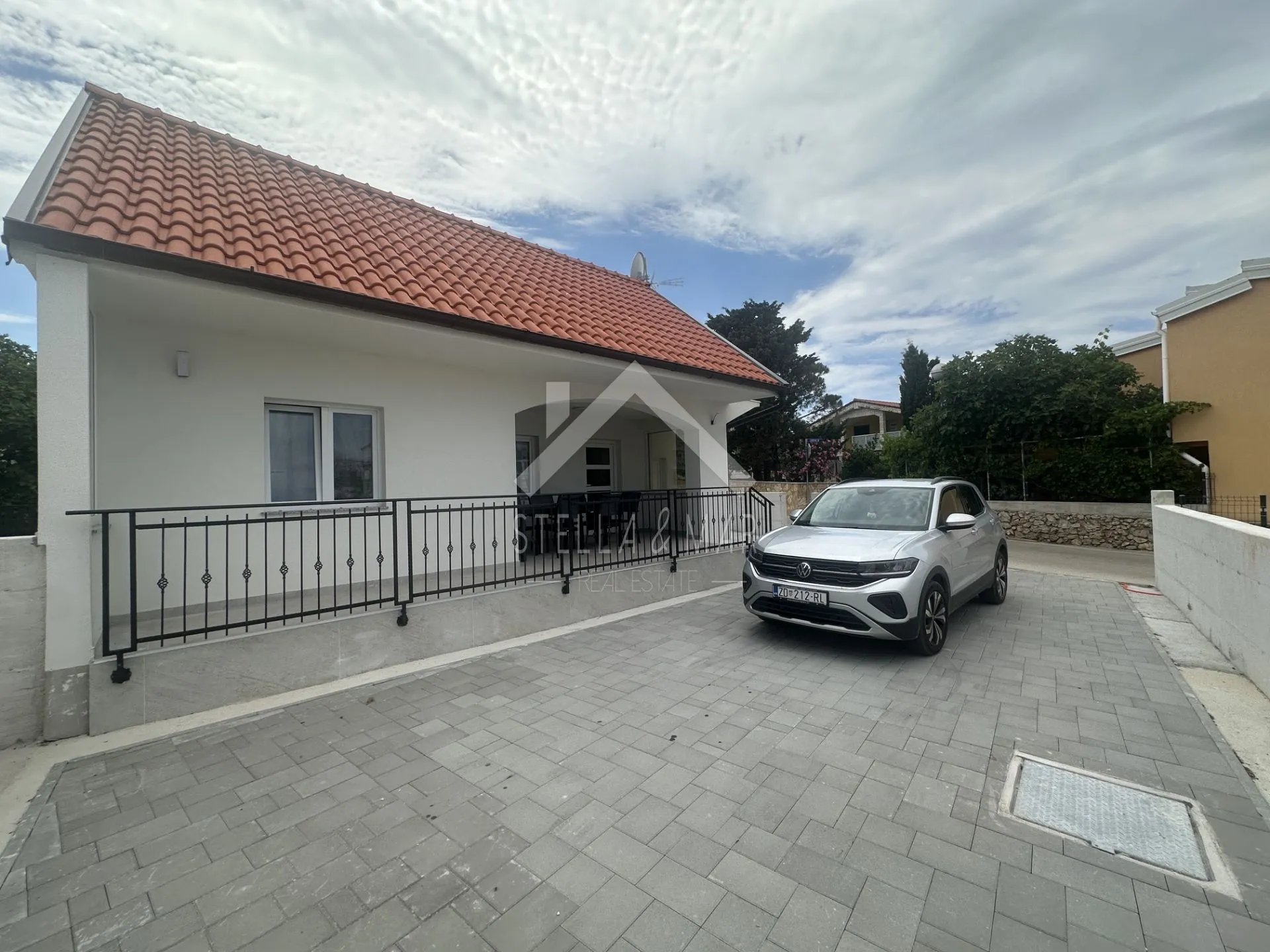 prekrasna kuća sa dva stana u centru - vir - slika 5