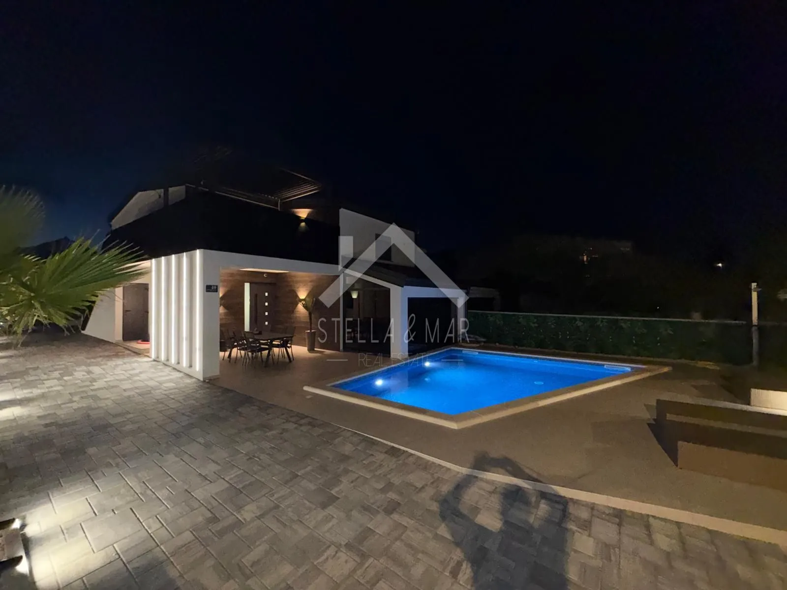 luksuzna villa sa dva apartmana i bazenom, centar - vir - slika 15