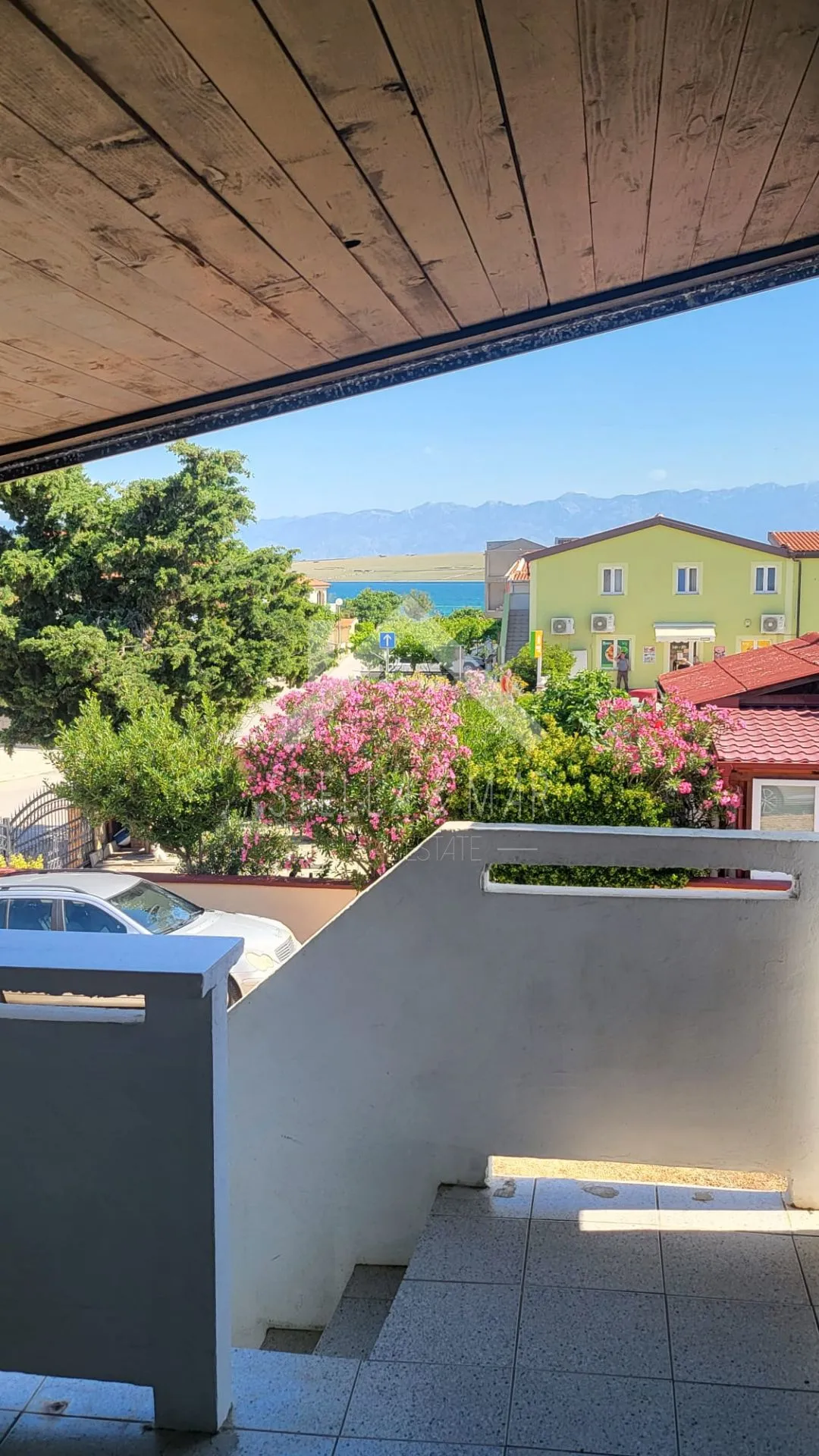 kuća sa dva apartmana - vir - slika 2