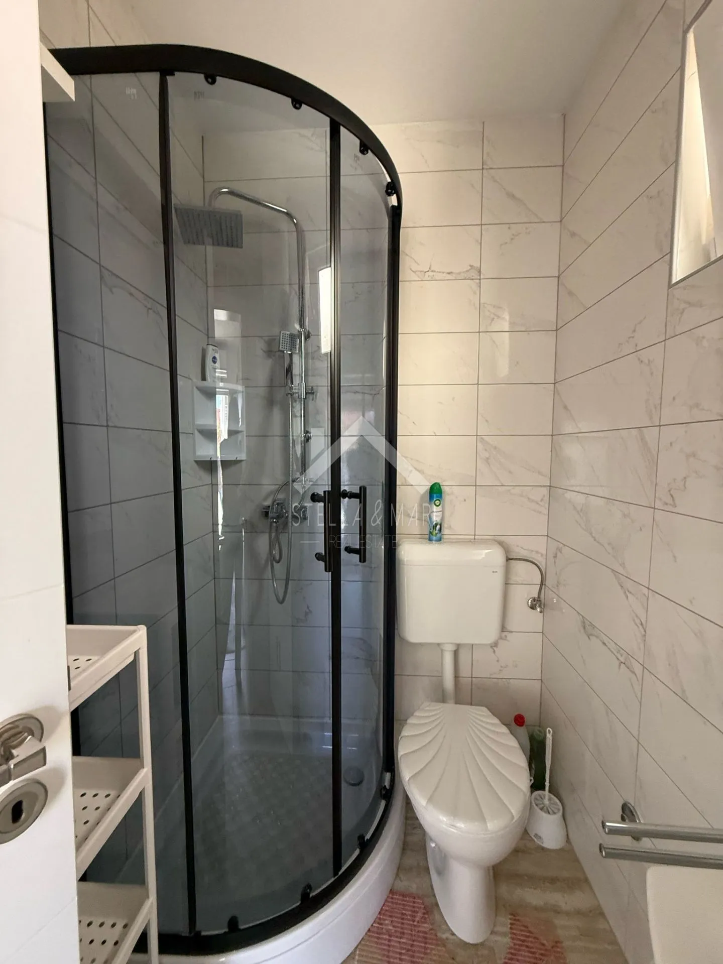 prizemlje kuće sa dva apartmana - vir - slika 28