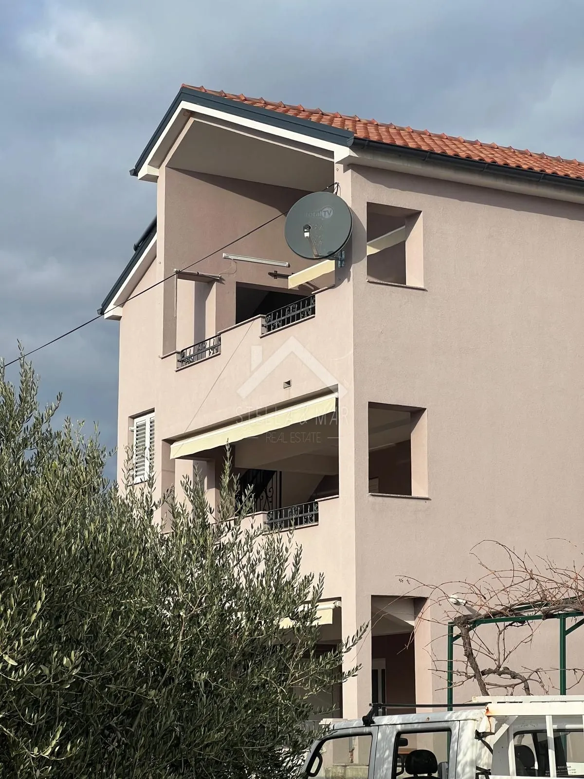 kuća sa 3 stana, 180m do mora - vrsi mulo - slika 2