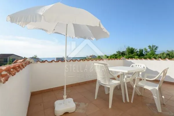 apartmanska kuća, velika okućnica 80m do mora - privlaka - slika 18