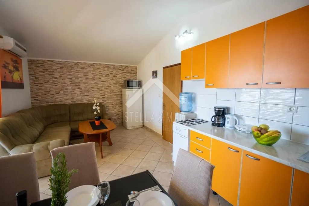 samostojeća kuća sa 5 apartmana - vir - slika 14