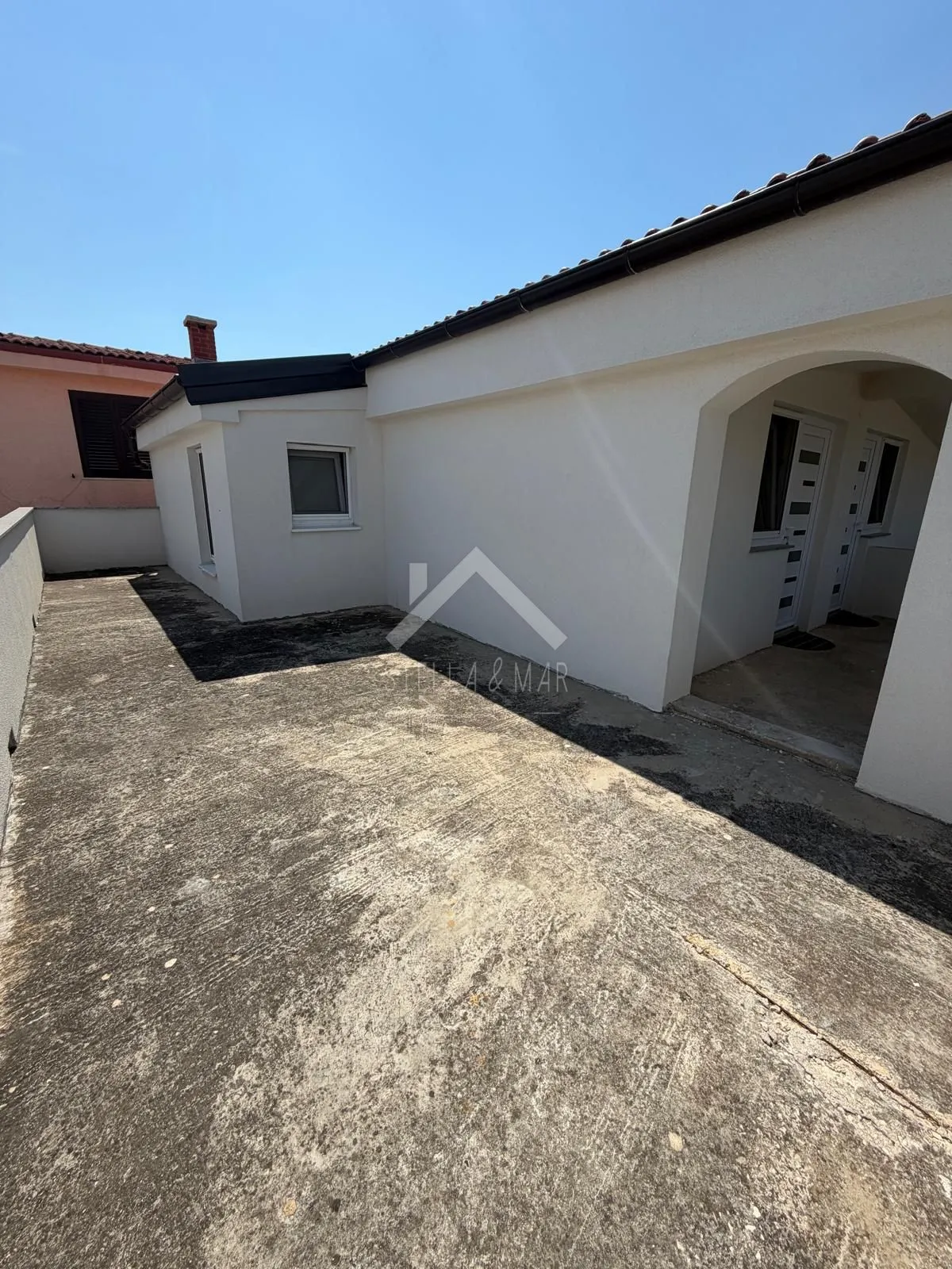 kuća sa 3 stana i garažom, velike terase, blizina centra i plaže - vir - slika 25