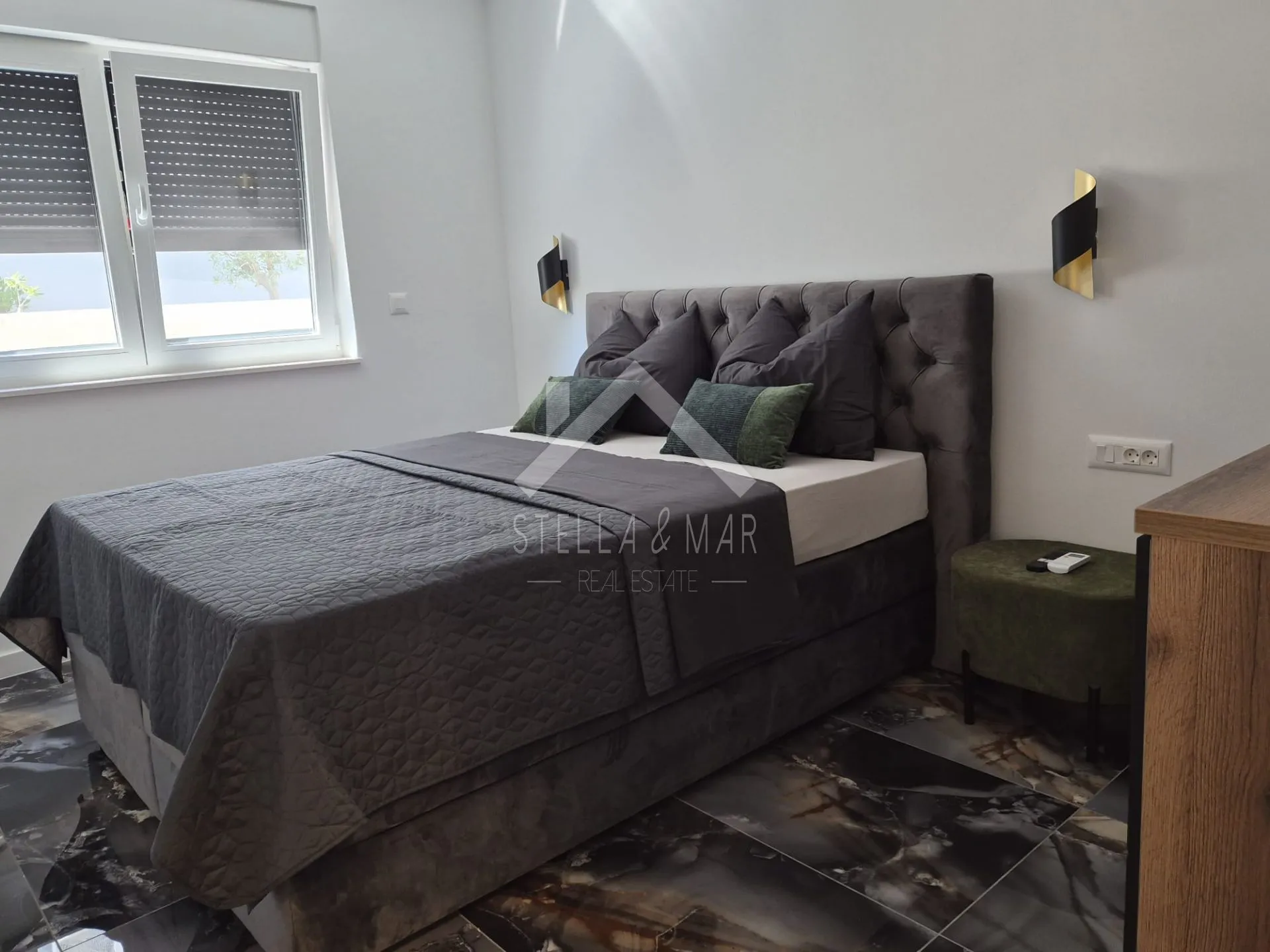 trosobni apartman, namješten, novogradnja - vir - slika 22