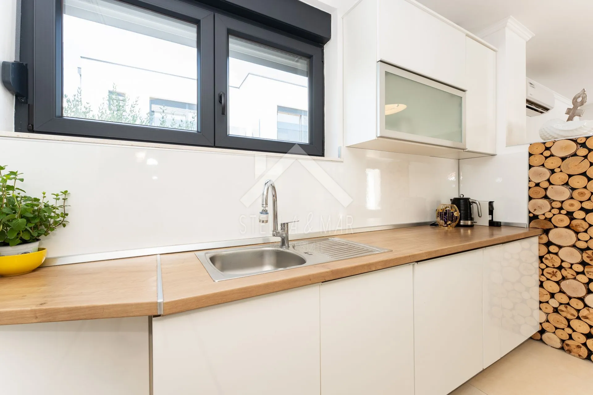 prekrasna villa , prvi red do mora - privlaka - slika 26