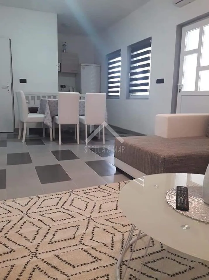 kuća sa 4 apartmana i krovnom terasom - vir - slika 7