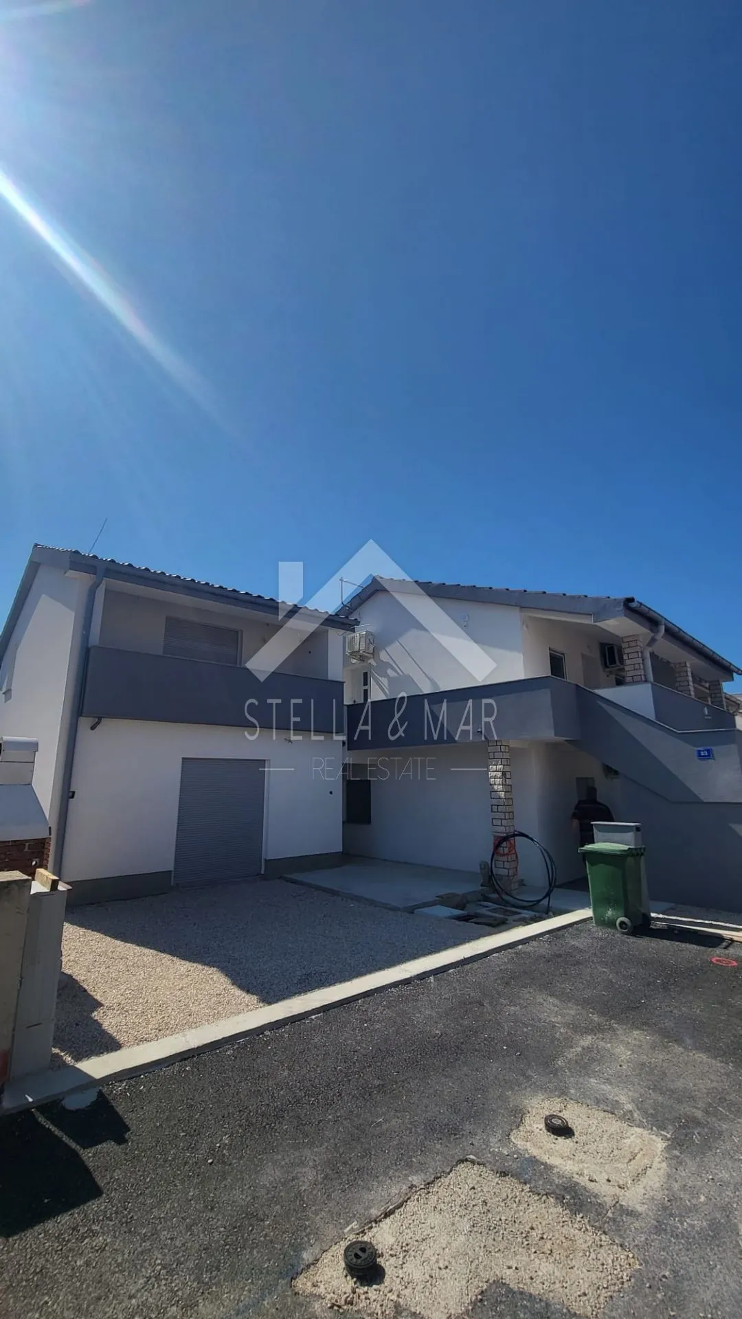 kuća sa 5 apartmana, 150m do mora - vir - slika 2