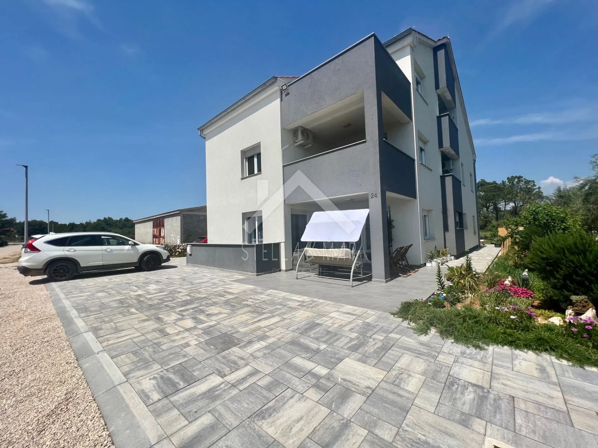 kuća sa 5 apartmana sa pogledom na more - vir - slika 2