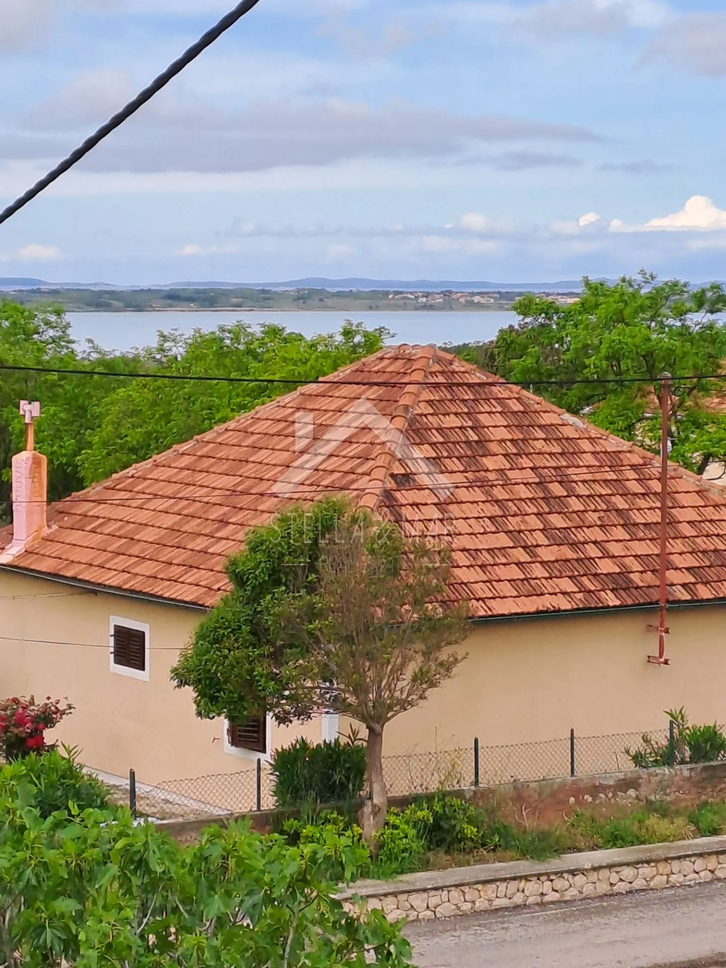 kuća sa prostranom okućnicom, centar - vrsi - slika 22