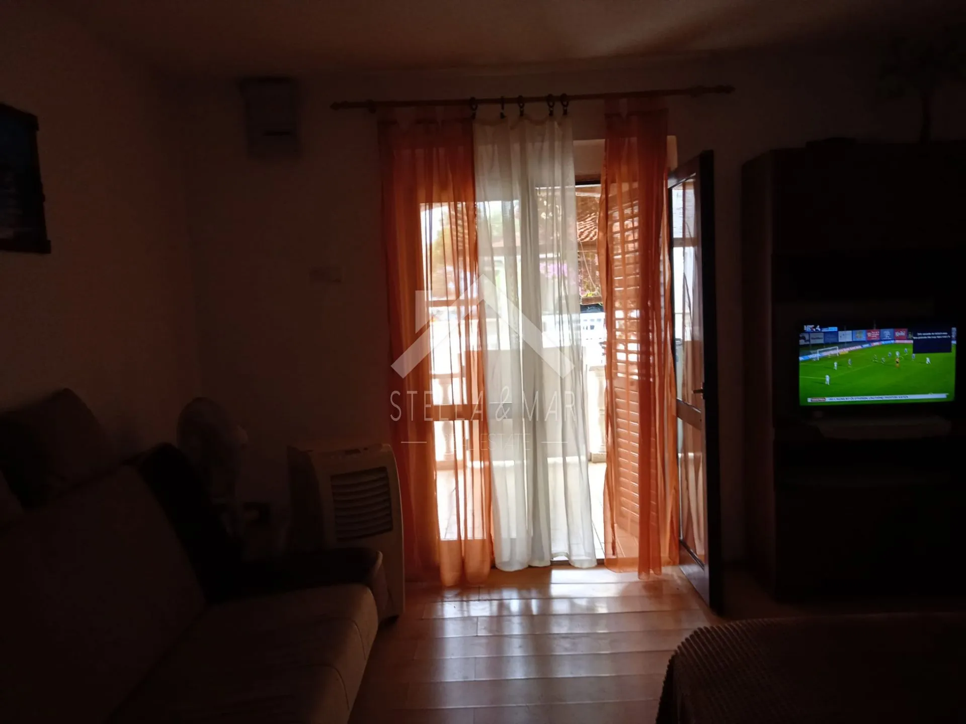 kuća sa 4 apartmana 80m od mora - slika 14
