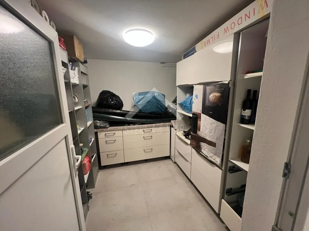 kuća sa 4 apartmana sa pogledom na more - vir - slika 55