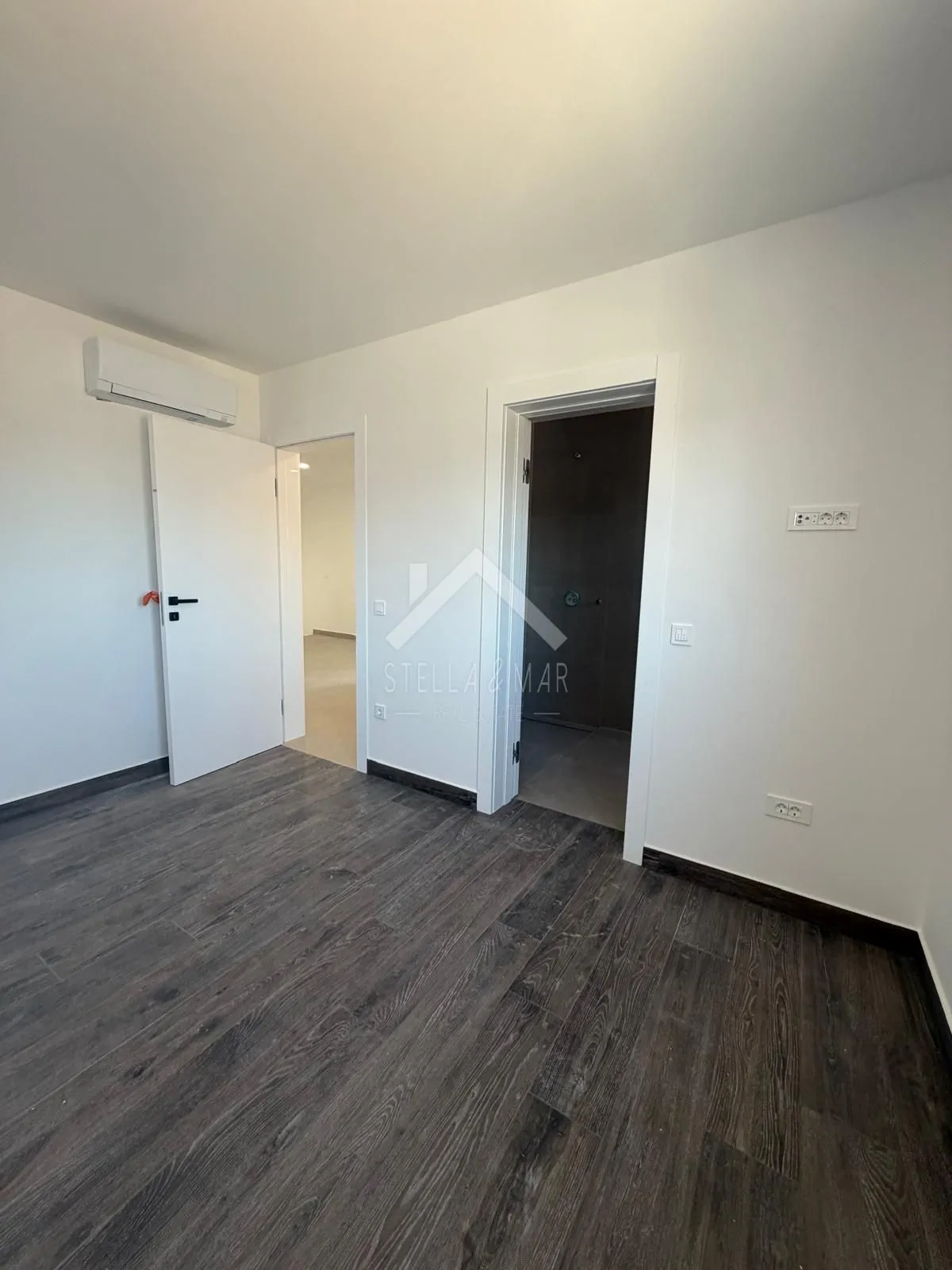 moderna, vrlo komforna vila sa bazenom 150m do mora - vir - slika 22
