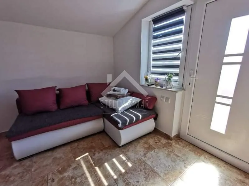 kuća sa 3 stana, blizina sadržaja - vir - slika 8