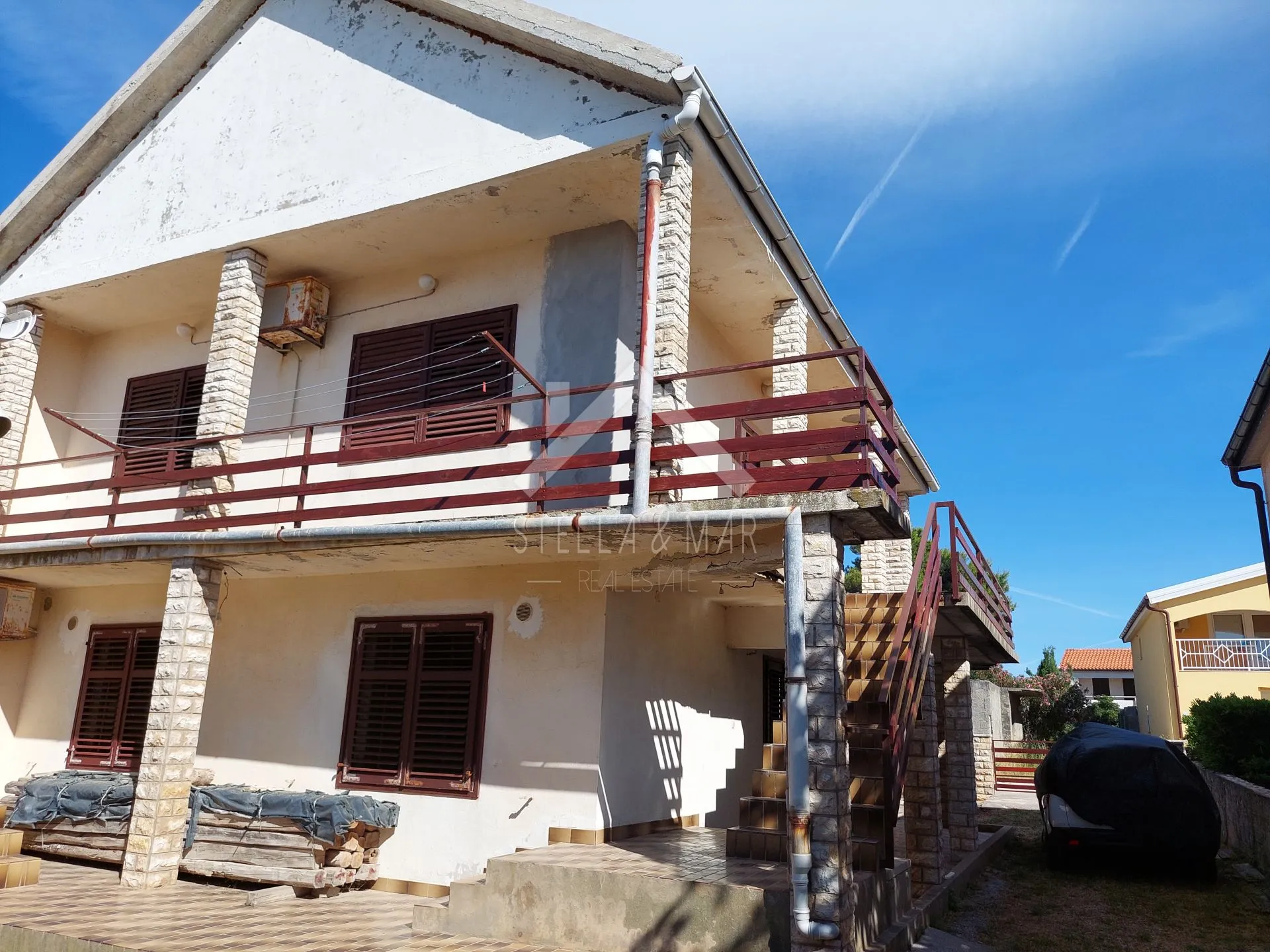 kuća sa dva stana na izvrsnoj lokaciji - vir - slika 2