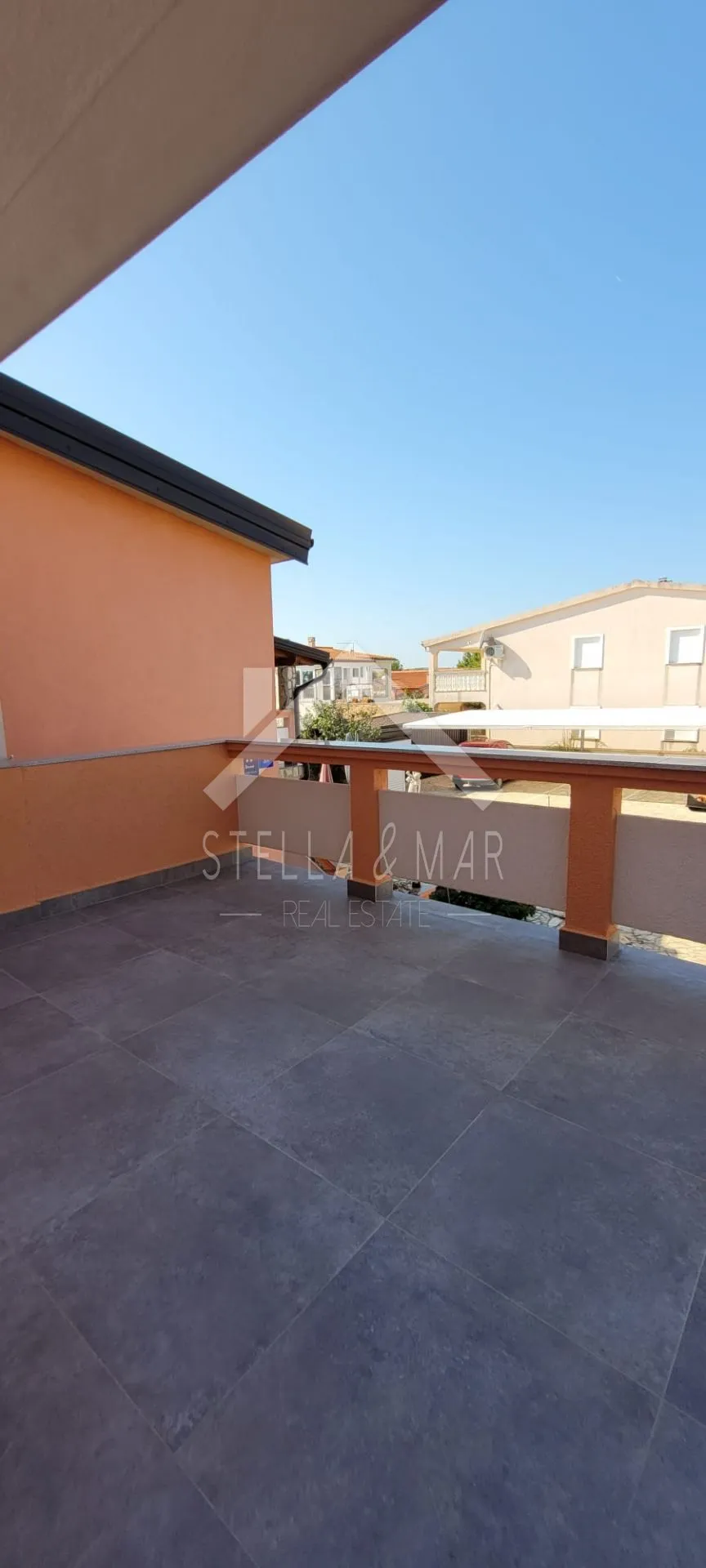 kuća sa 8 apartmana - vir - slika 15