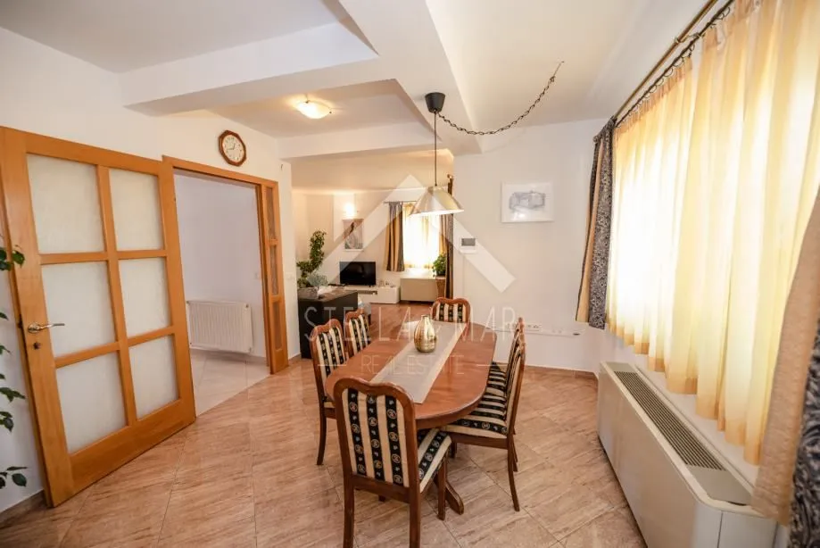top ponuda! villa sa bazenom na prostranoj parceli - zemunik donji - slika 19