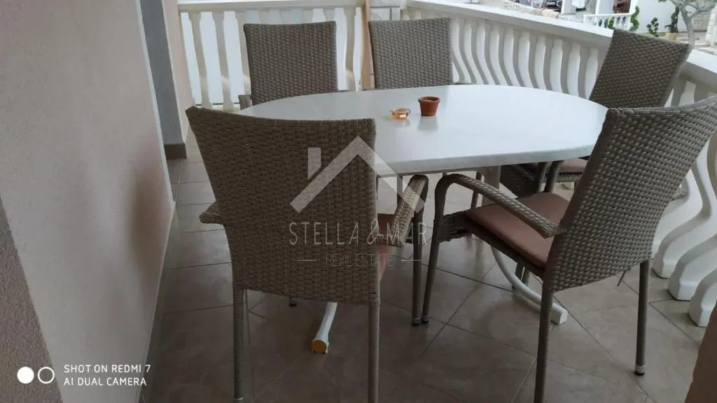 rezervirano kuća sa 4 apartmana - vir - slika 4