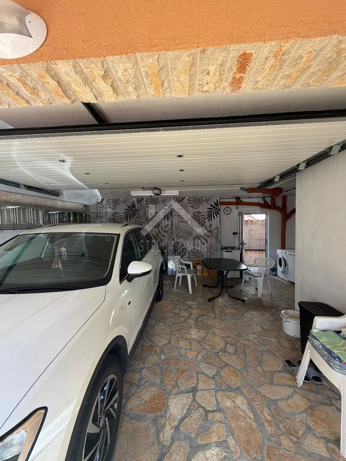 kuća sa 3 apartmana i garažom 350m do mora - vir - slika 4